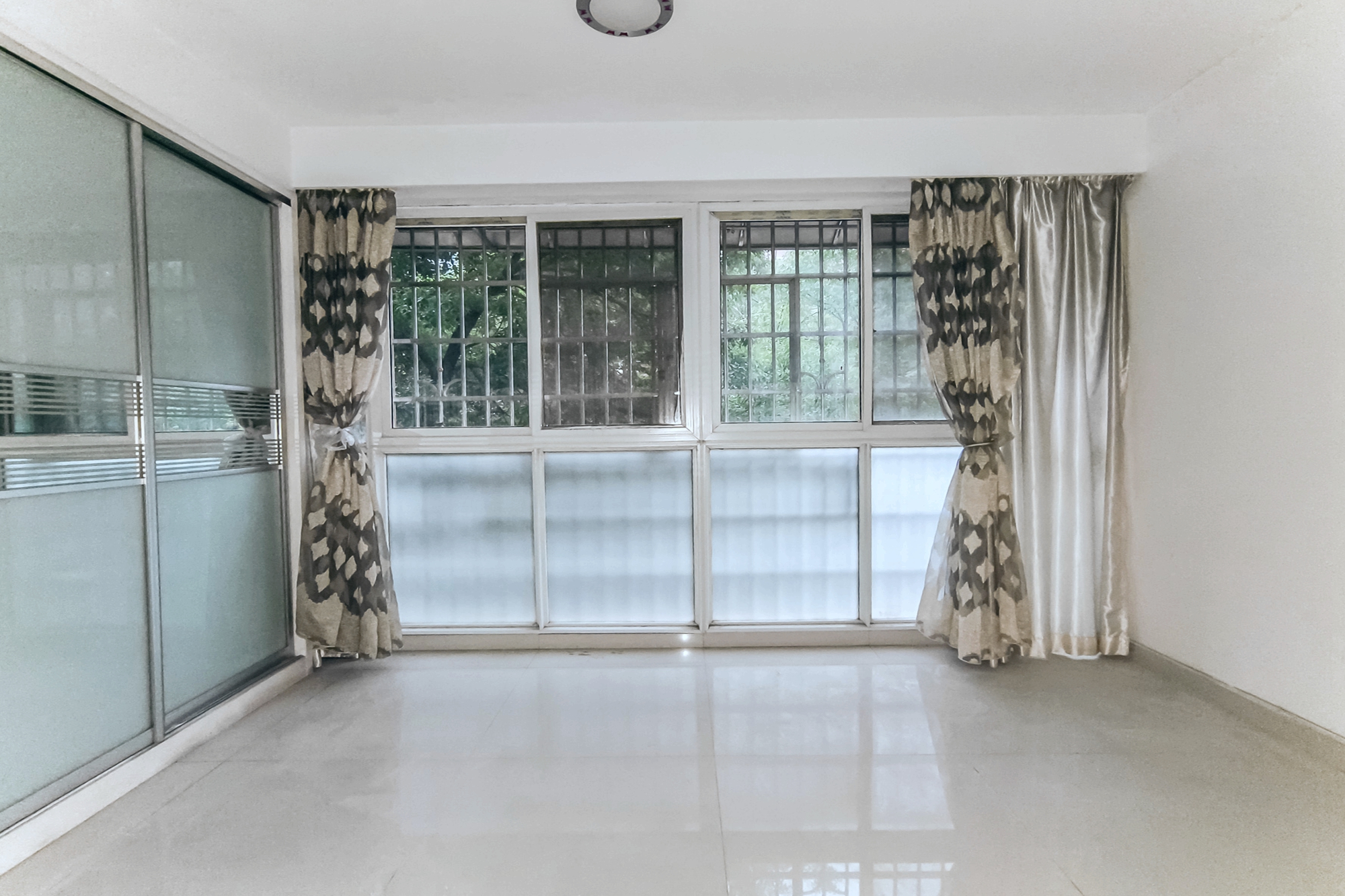 四季星城 3室2厅2卫 72.8万 四季星城 3室2厅2卫 72.8万阳台