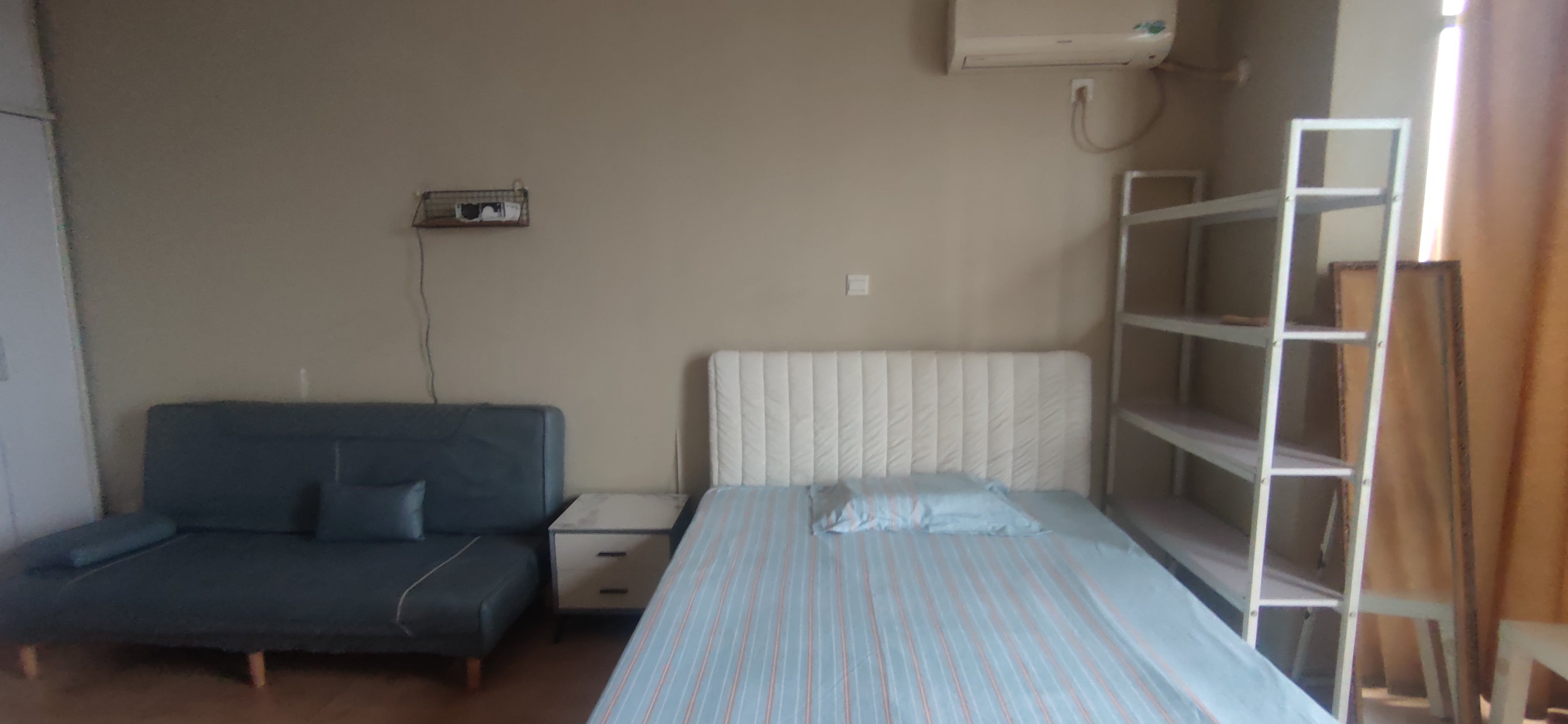 中旺锦安城  1室1厅1卫    1100.0元/月 中旺锦安城  1室1厅1卫    1100.0元/月