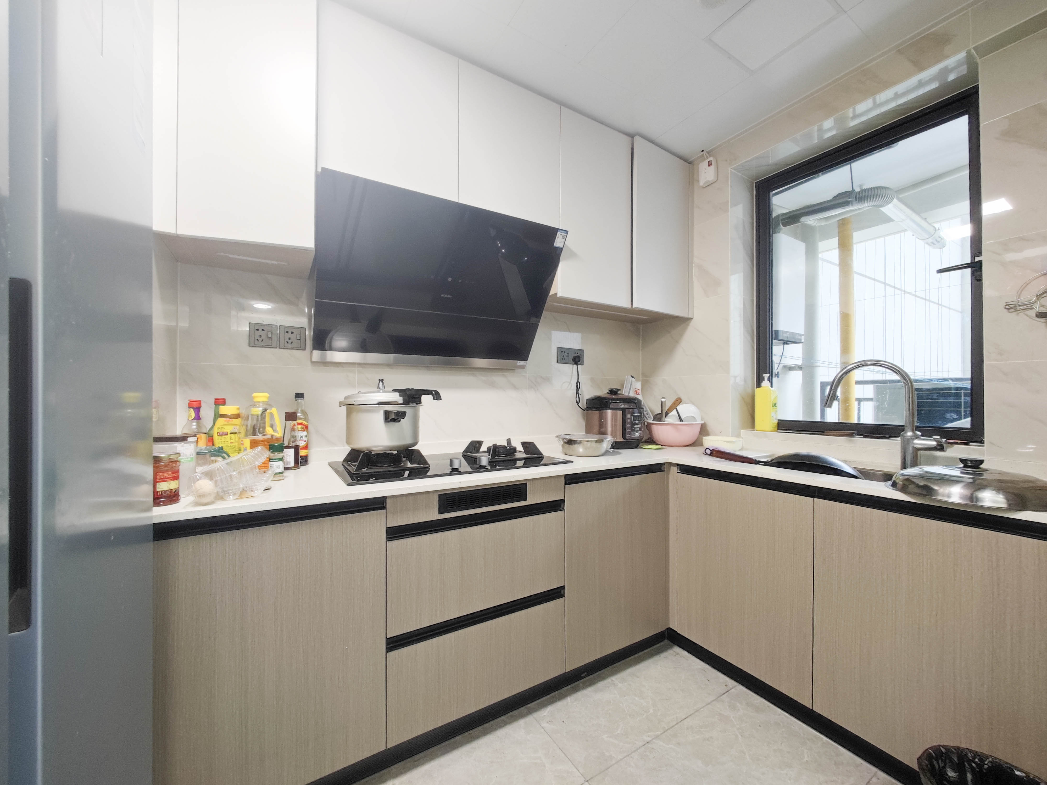 长房星城天地  4室2厅2卫    178.8万 长房星城天地  4室2厅2卫    178.8万其他