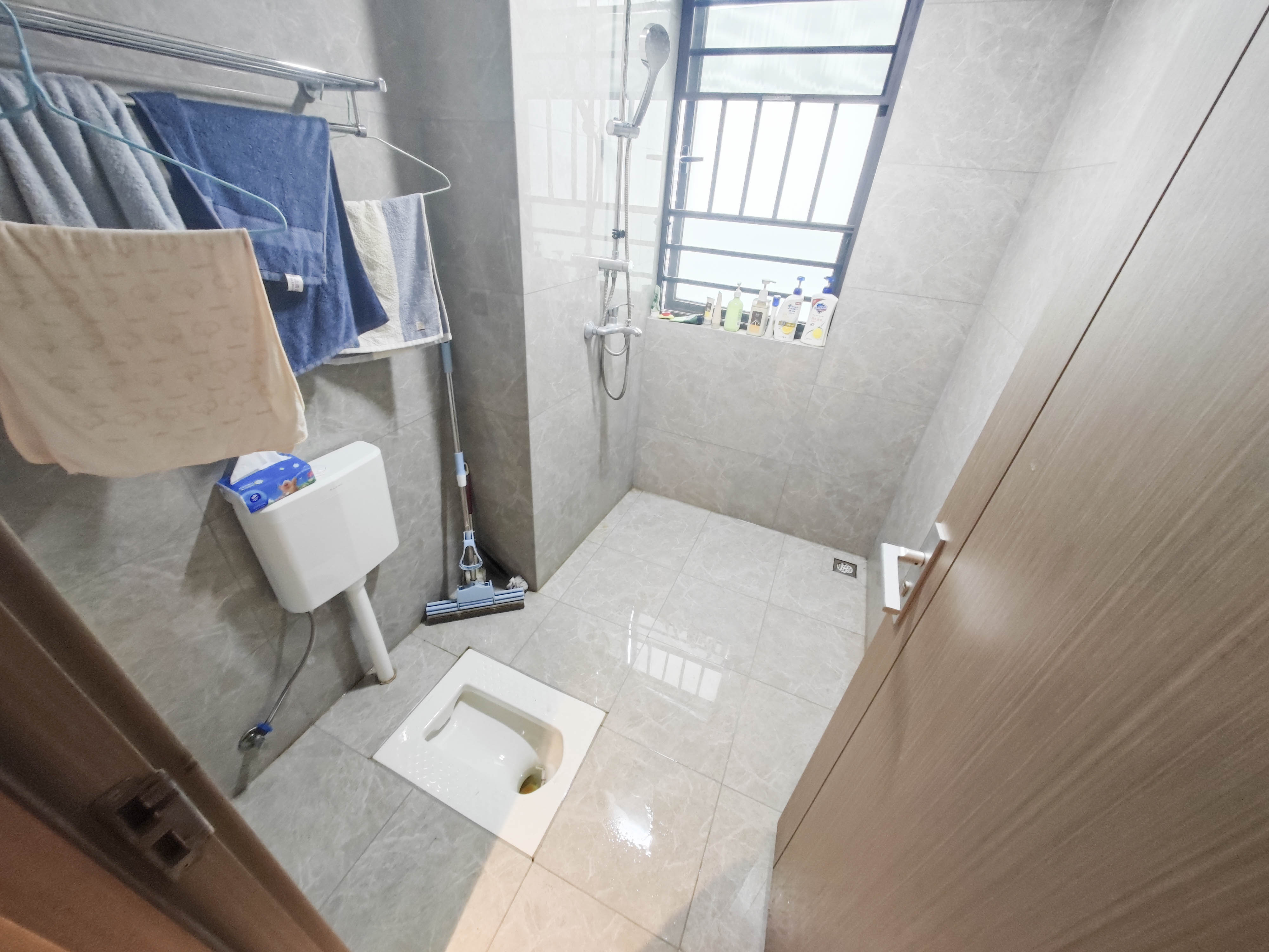 长房星城天地  4室2厅2卫    178.8万 长房星城天地  4室2厅2卫    178.8万卫生间