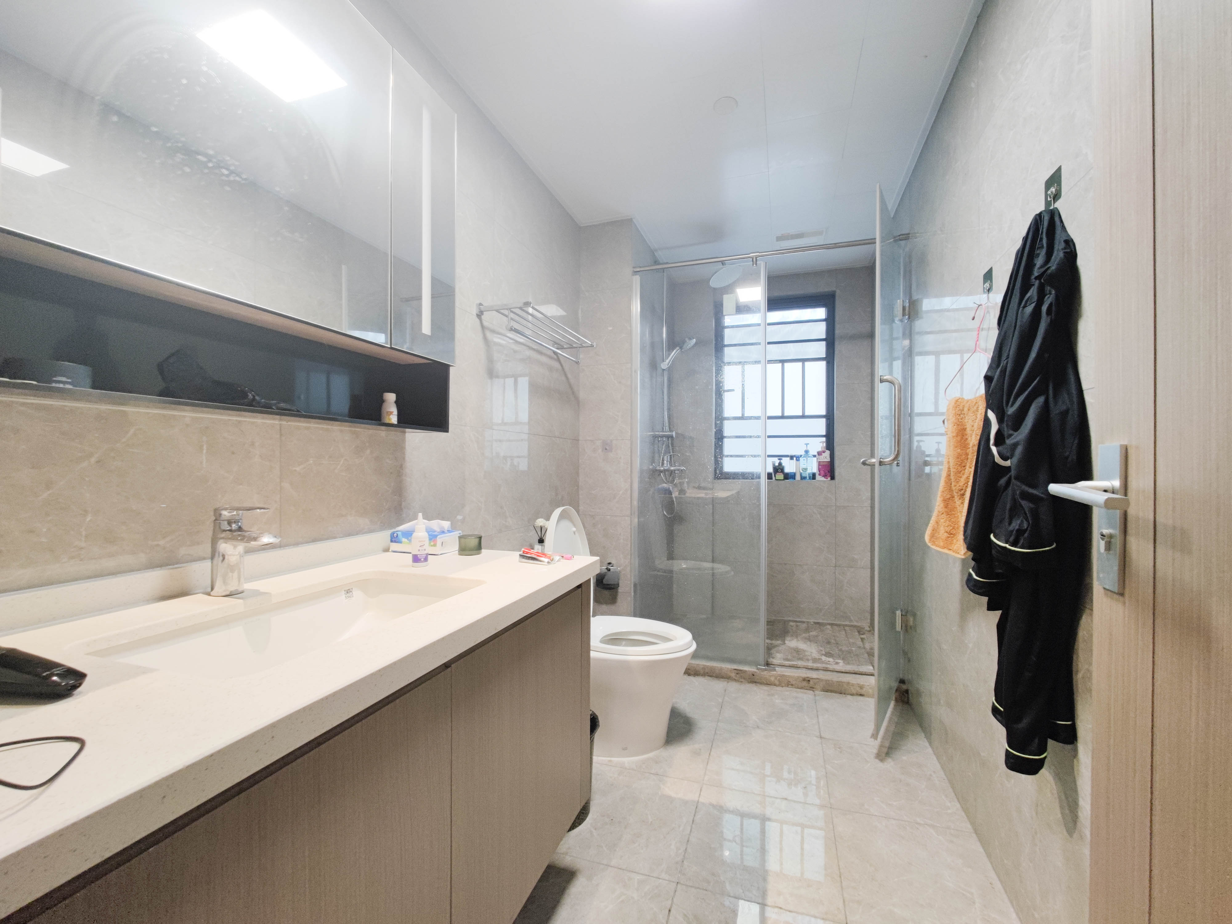 长房星城天地  4室2厅2卫    178.8万 长房星城天地  4室2厅2卫    178.8万卫生间