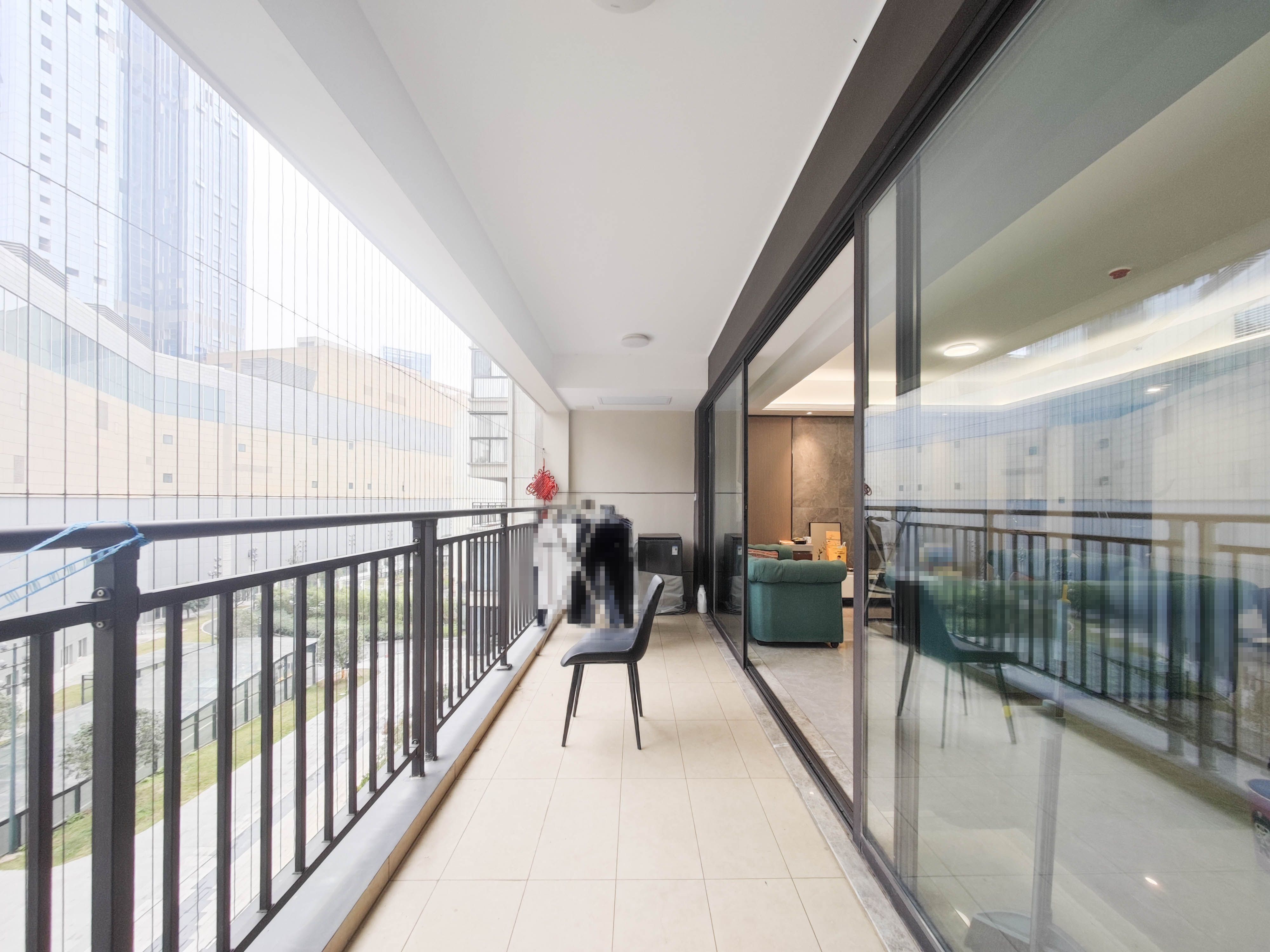 长房星城天地  4室2厅2卫    178.8万 长房星城天地  4室2厅2卫    178.8万阳台