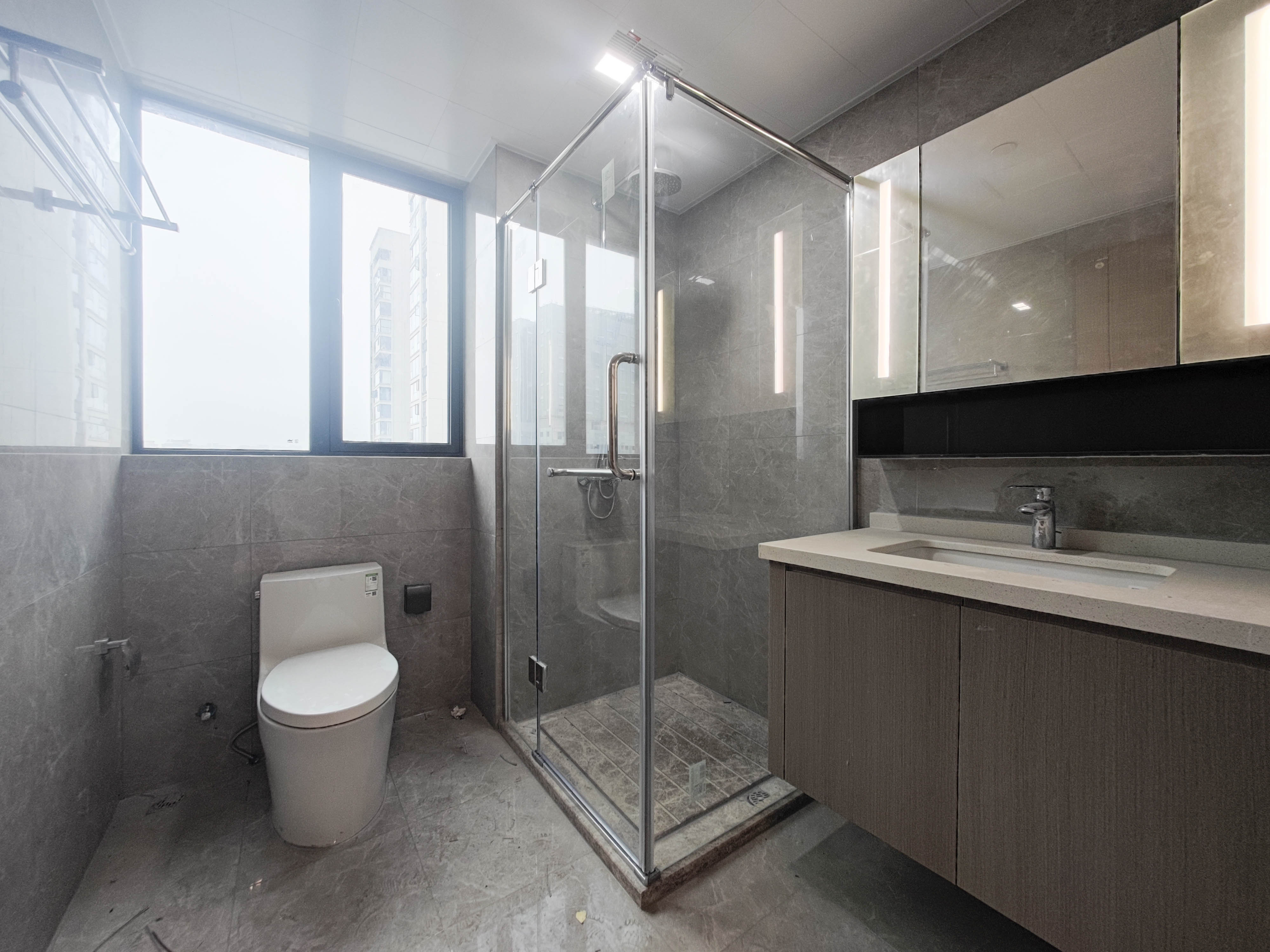 长房星城天地 3室2厅2卫 166.0万 长房星城天地 3室2厅2卫 166.0万卫生间