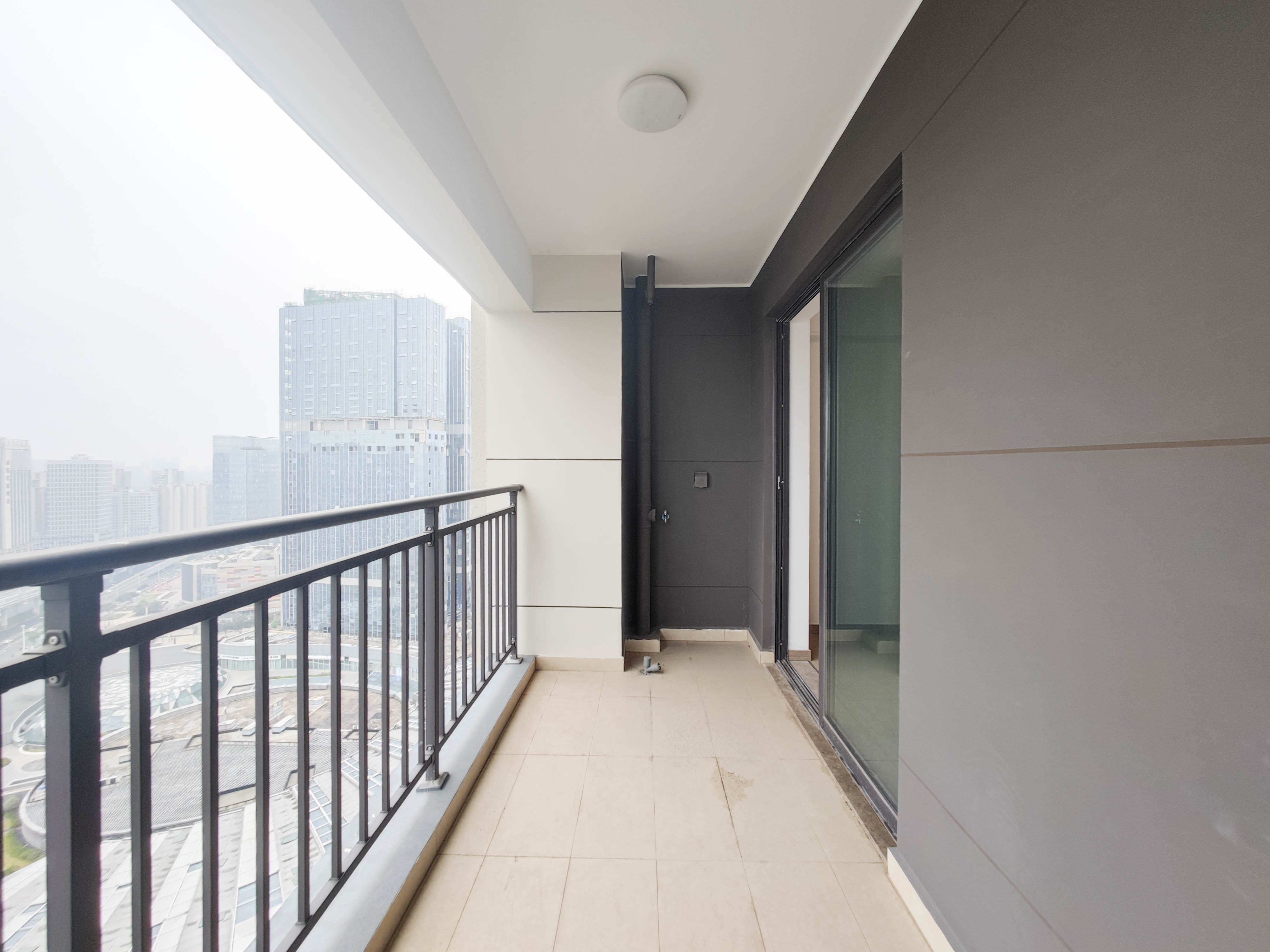 长房星城天地 3室2厅2卫 166.0万 长房星城天地 3室2厅2卫 166.0万阳台