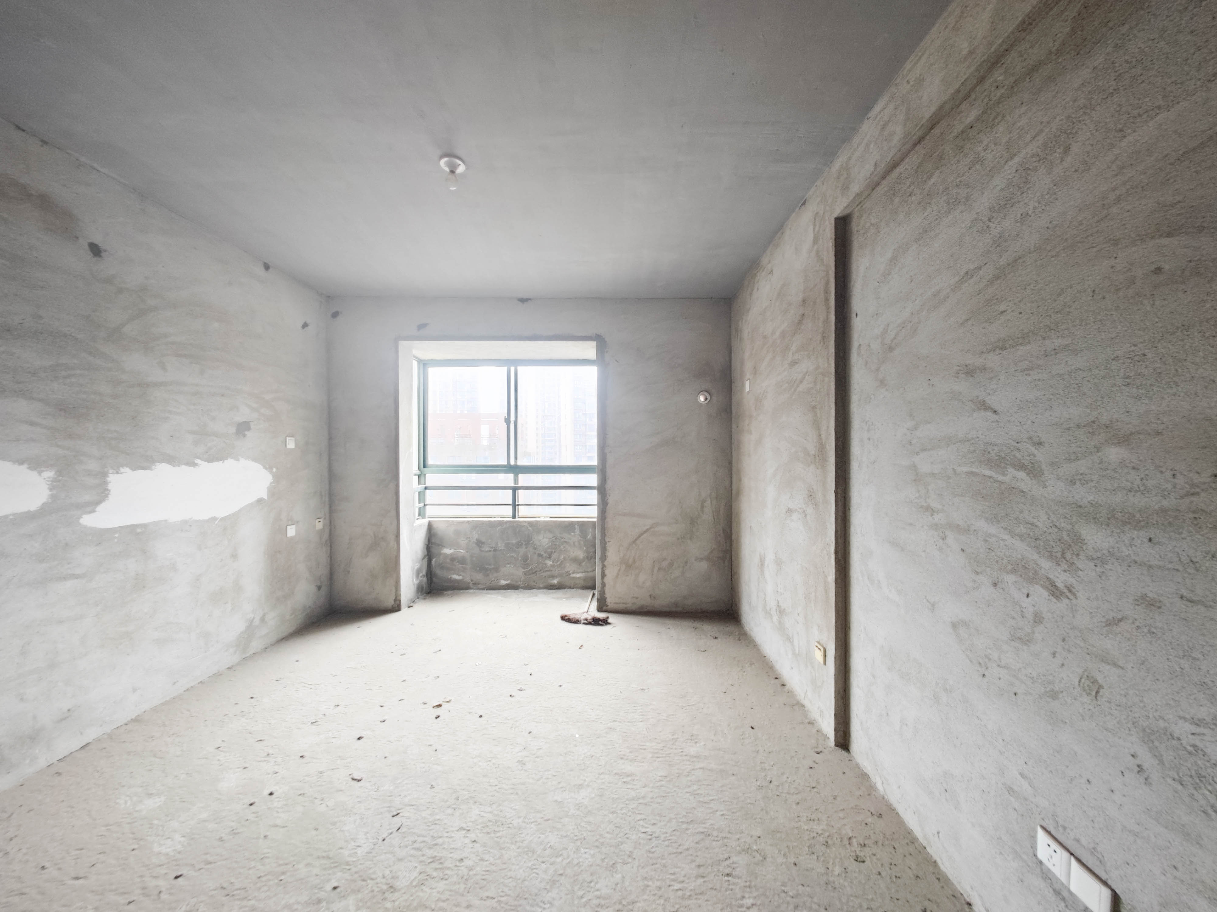 华盛世纪新城  4室2厅2卫    144.5万 华盛世纪新城  4室2厅2卫    144.5万卧室