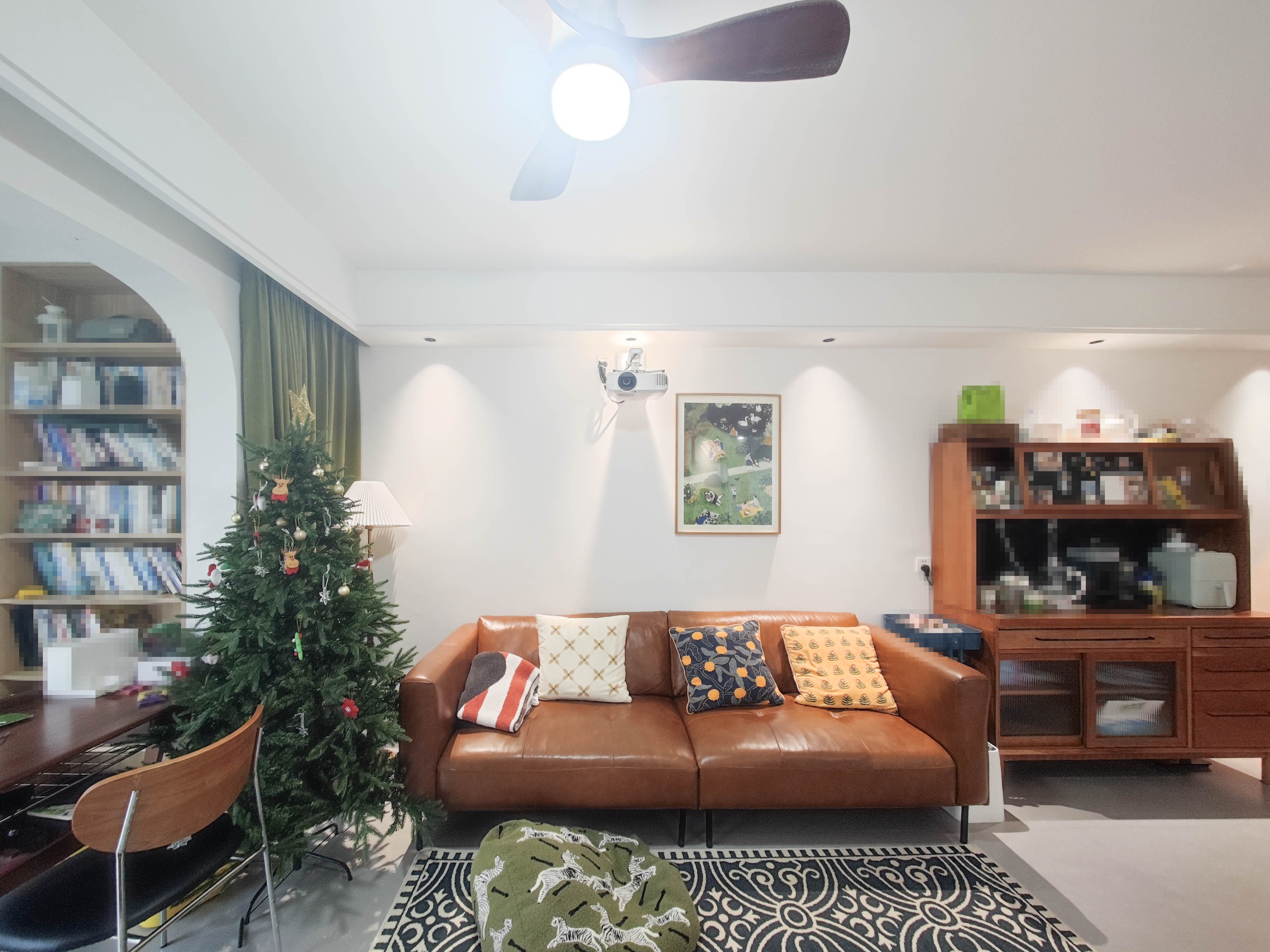 远洋红星天铂一期 3室2厅2卫 118.0万 远洋红星天铂一期 3室2厅2卫 118.0万客厅