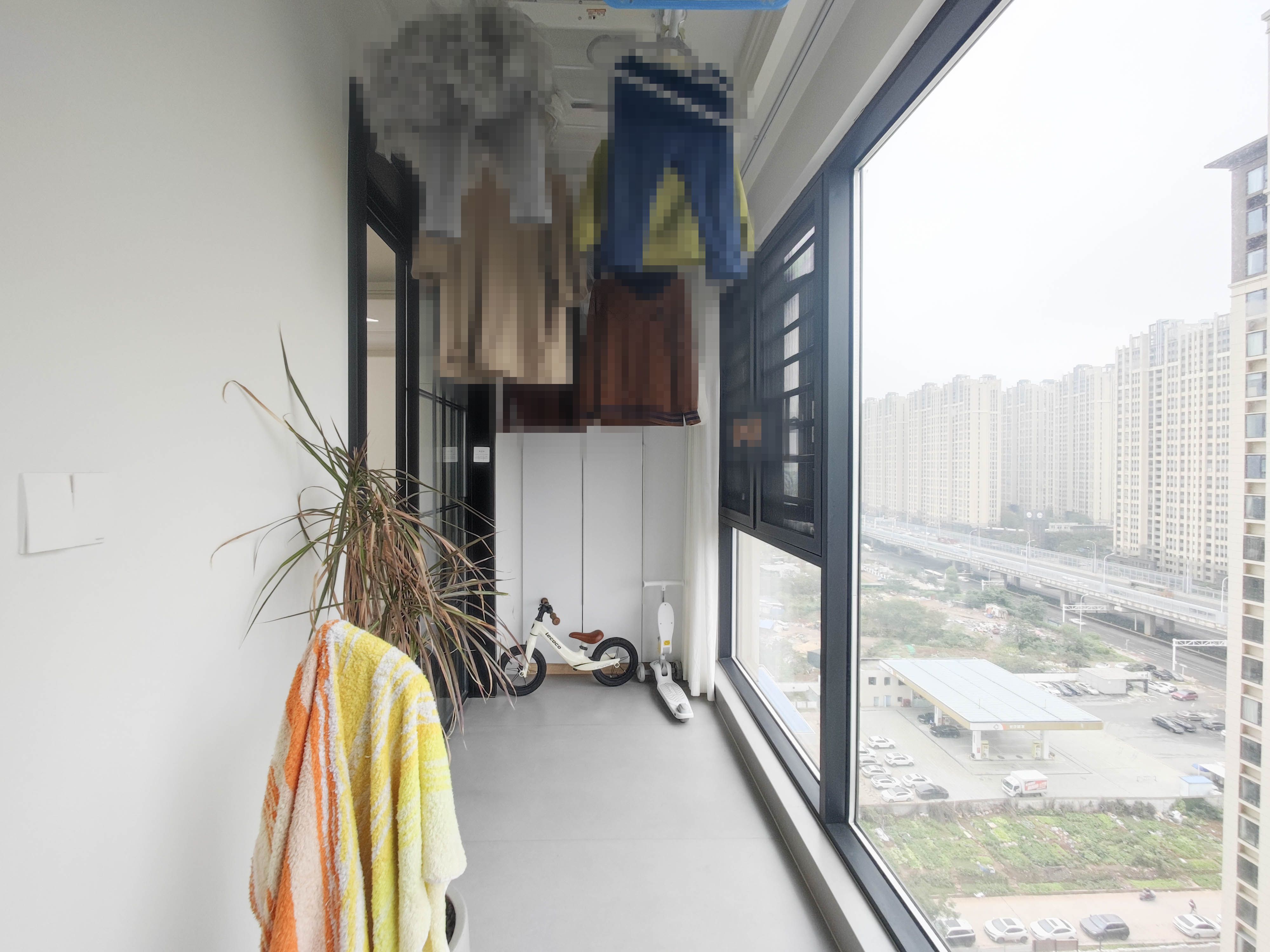 远洋红星天铂一期 3室2厅2卫 118.0万 远洋红星天铂一期 3室2厅2卫 118.0万阳台