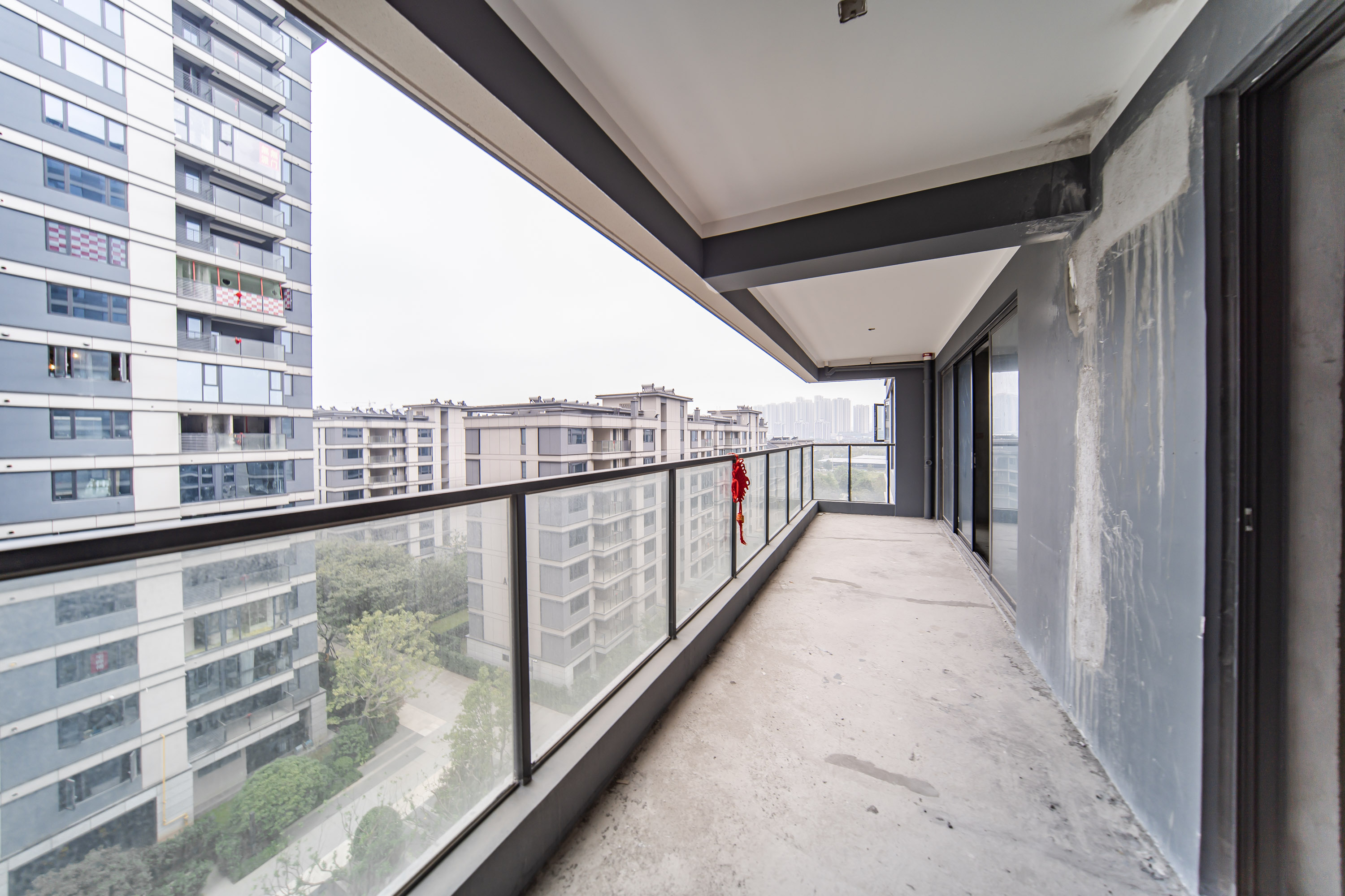 城发恒伟洋湖映2009 4室2厅2卫 255.0万 城发恒伟洋湖映2009 4室2厅2卫 255.0万阳台