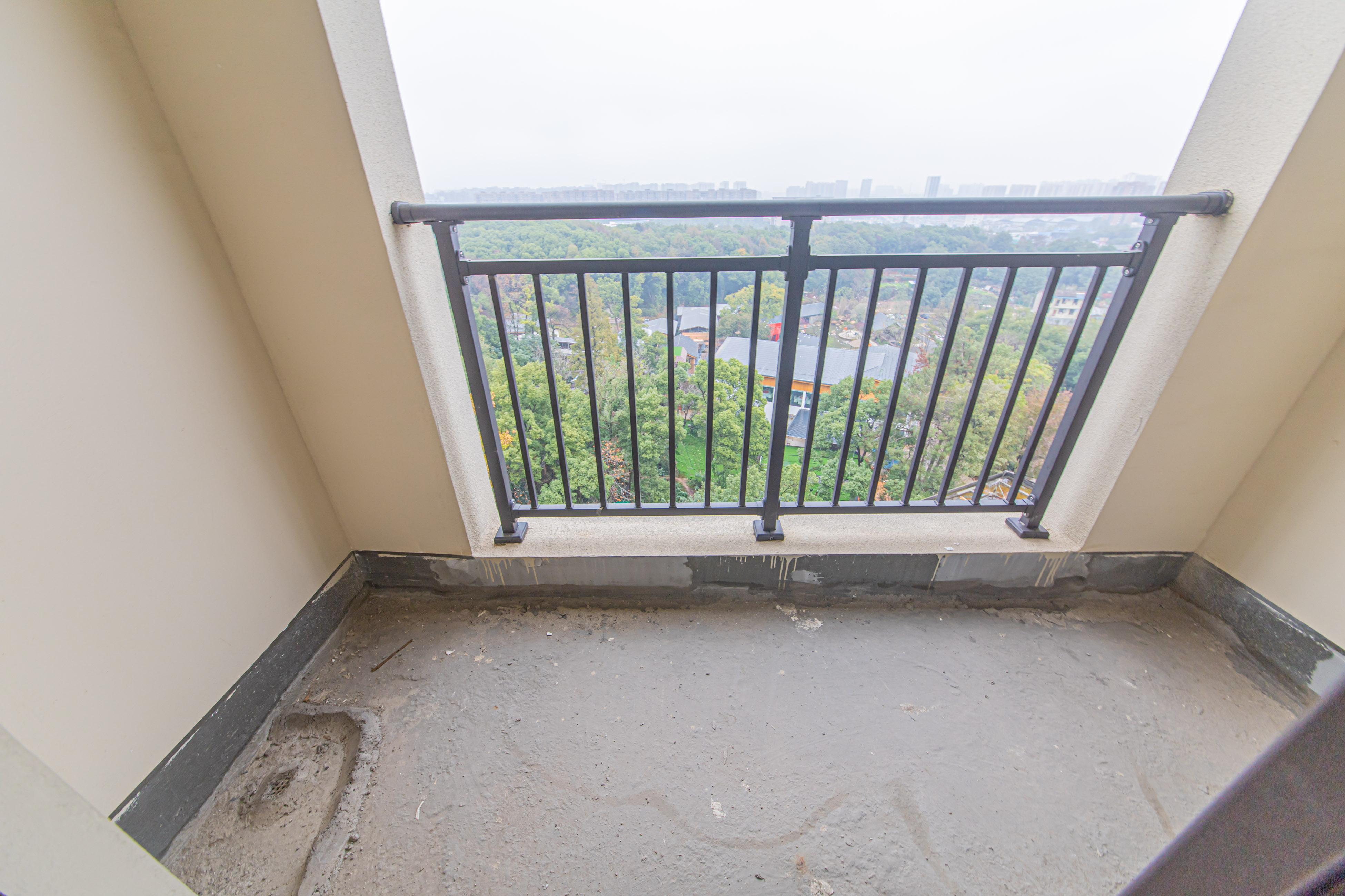 长沙美的梧桐庄园  4室2厅3卫    155.0万 长沙美的梧桐庄园  4室2厅3卫    155.0万阳台