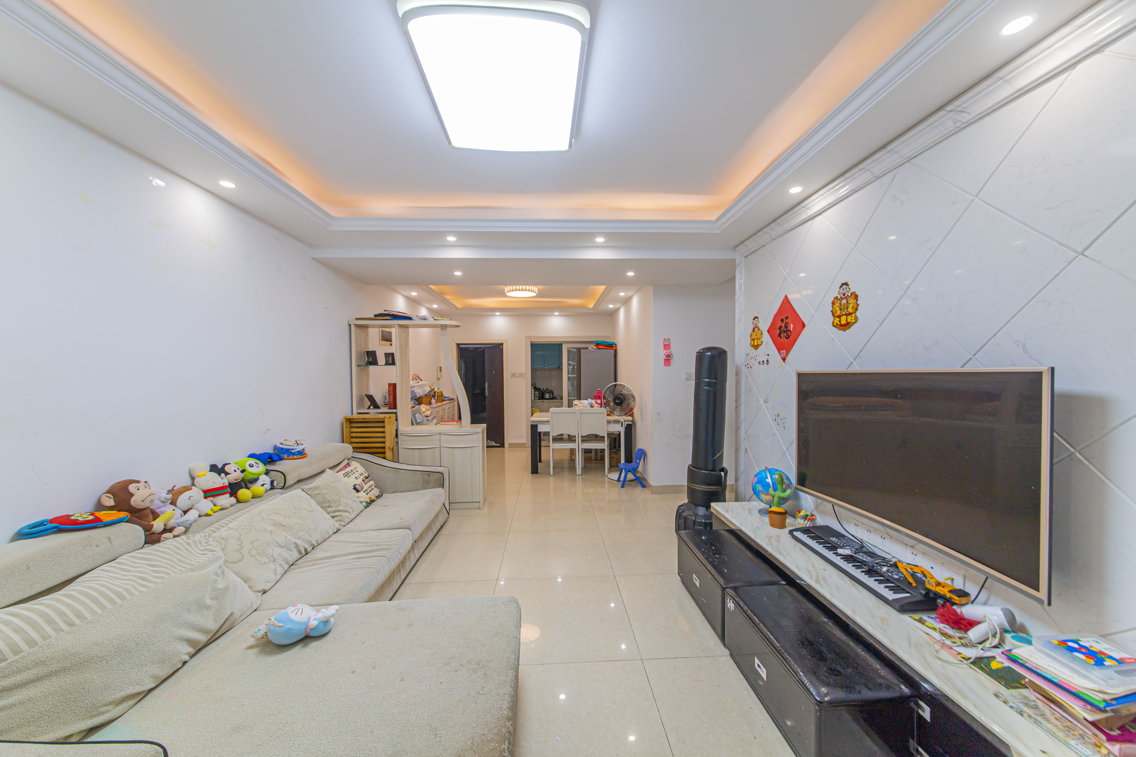 中建芙蓉嘉苑  3室2厅2卫    99.8万 中建芙蓉嘉苑  3室2厅2卫    99.8万客厅