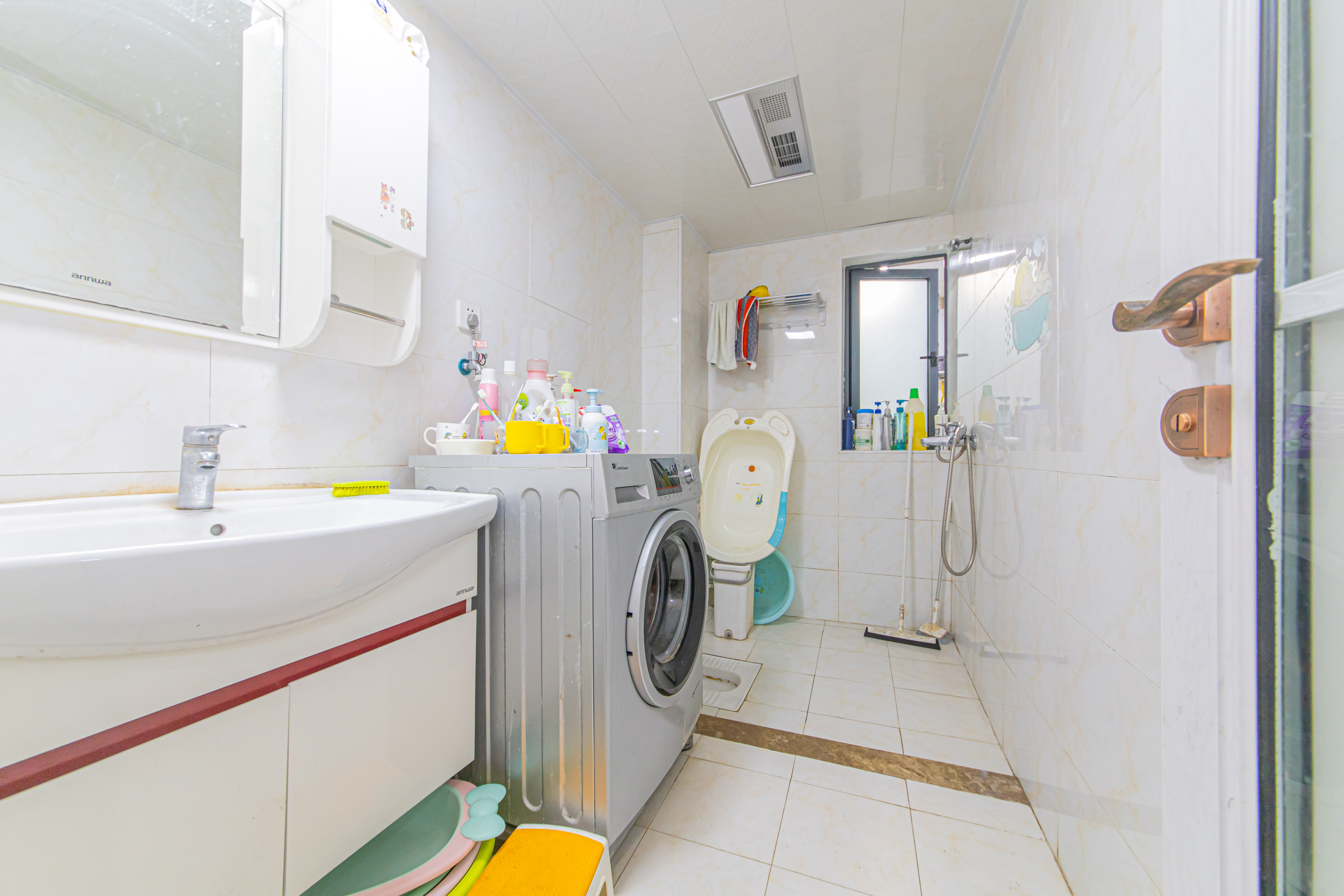 中建芙蓉嘉苑  3室2厅2卫    99.8万 中建芙蓉嘉苑  3室2厅2卫    99.8万卫生间