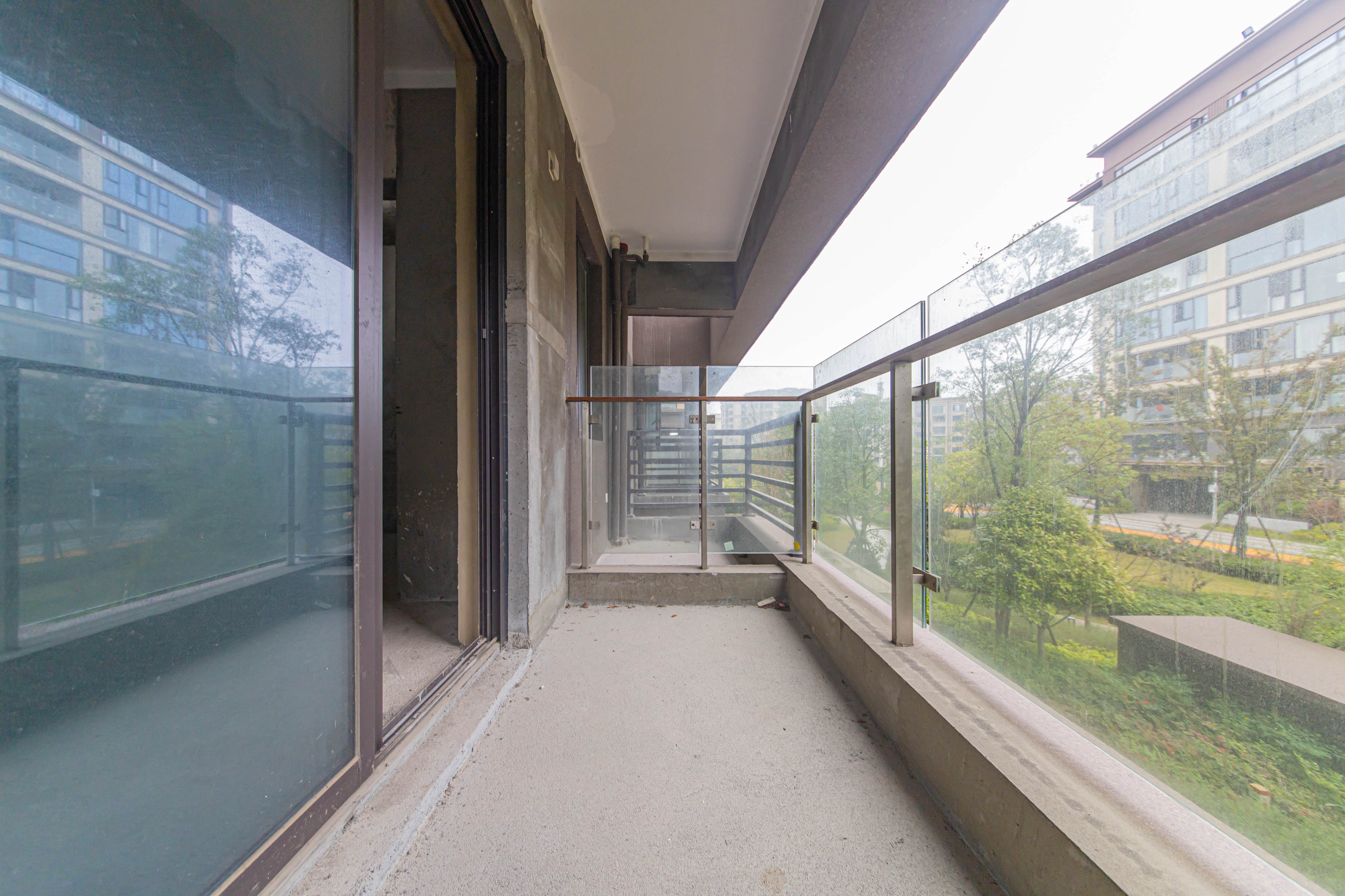 北辰中央公园辰玺洋房区  4室2厅3卫    265.0万 北辰中央公园辰玺洋房区  4室2厅3卫    265.0万阳台