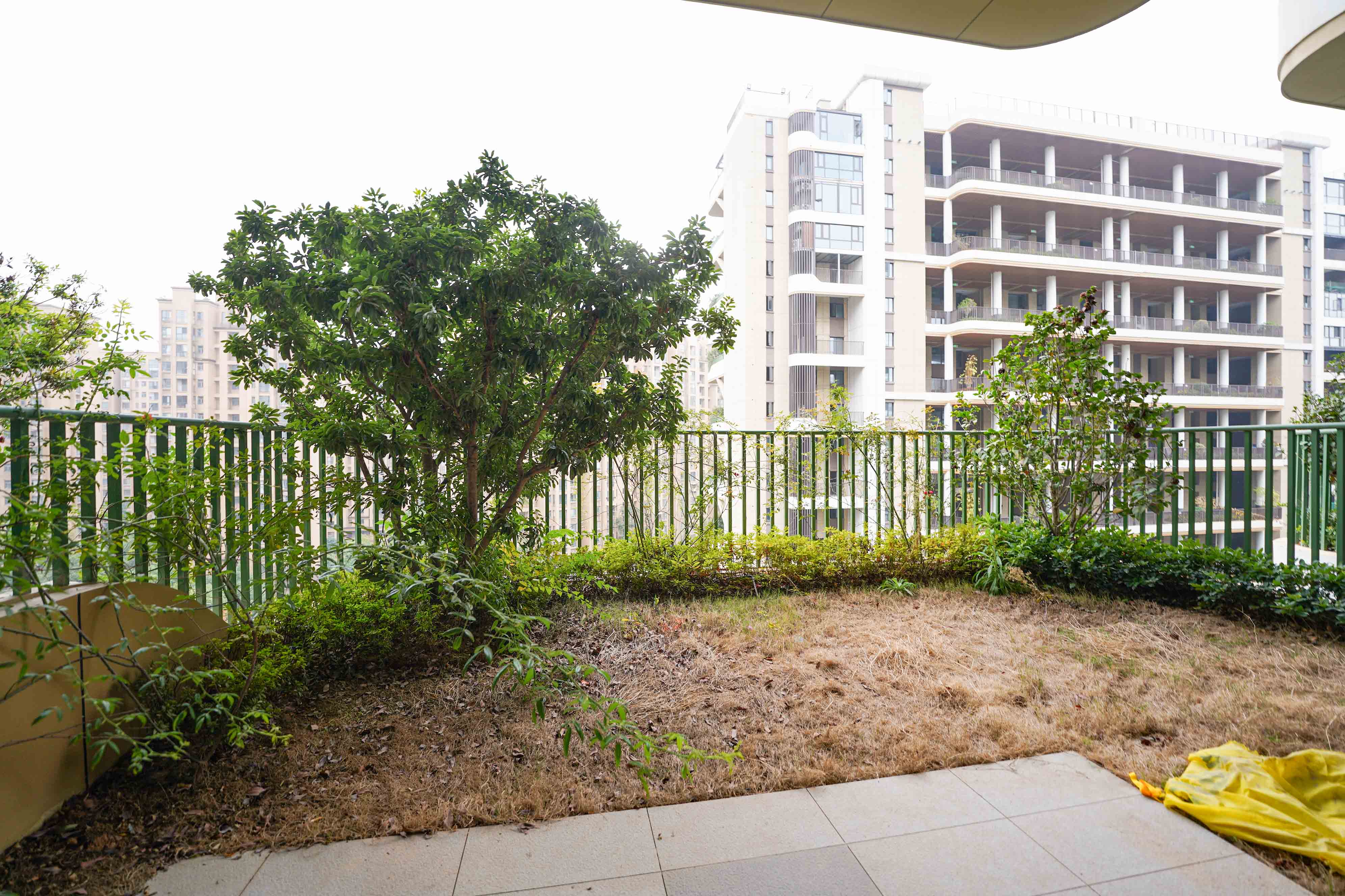 福天藏郡院子  4室2厅2卫    175.0万阳台