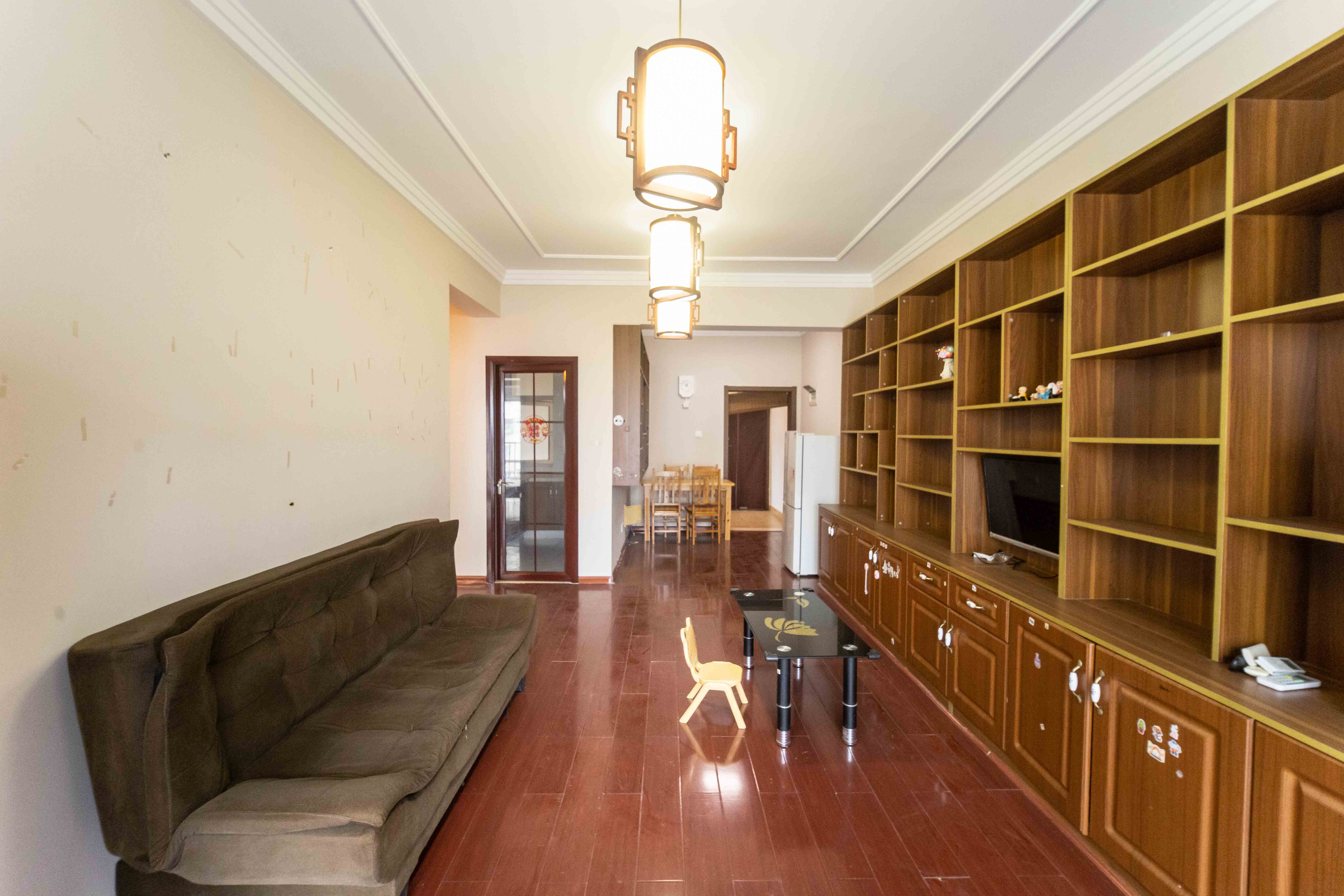 泊爱蓝湾 2室2厅1卫 69.9万 泊爱蓝湾 2室2厅1卫 69.9万客厅