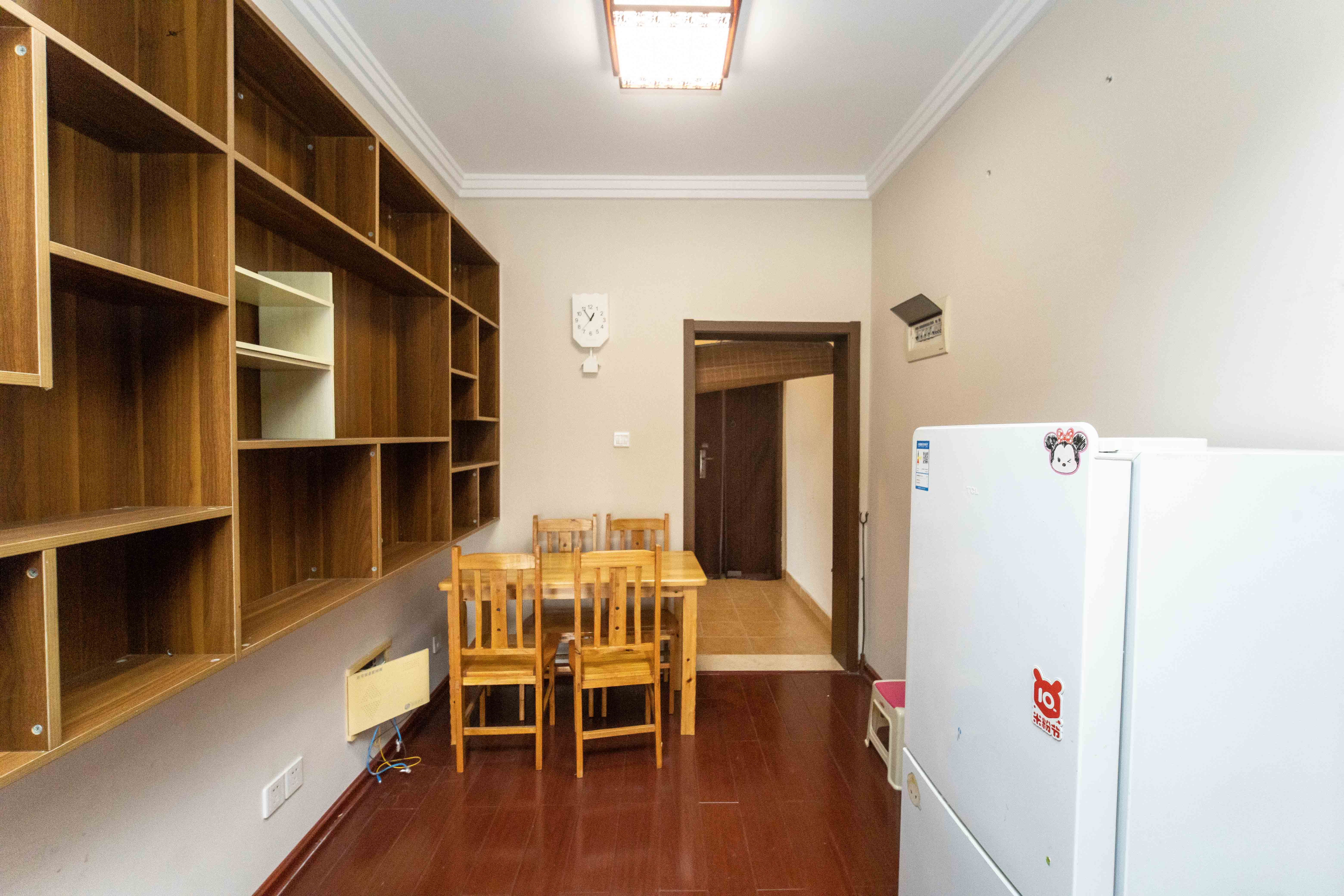 泊爱蓝湾 2室2厅1卫 69.9万 泊爱蓝湾 2室2厅1卫 69.9万客厅