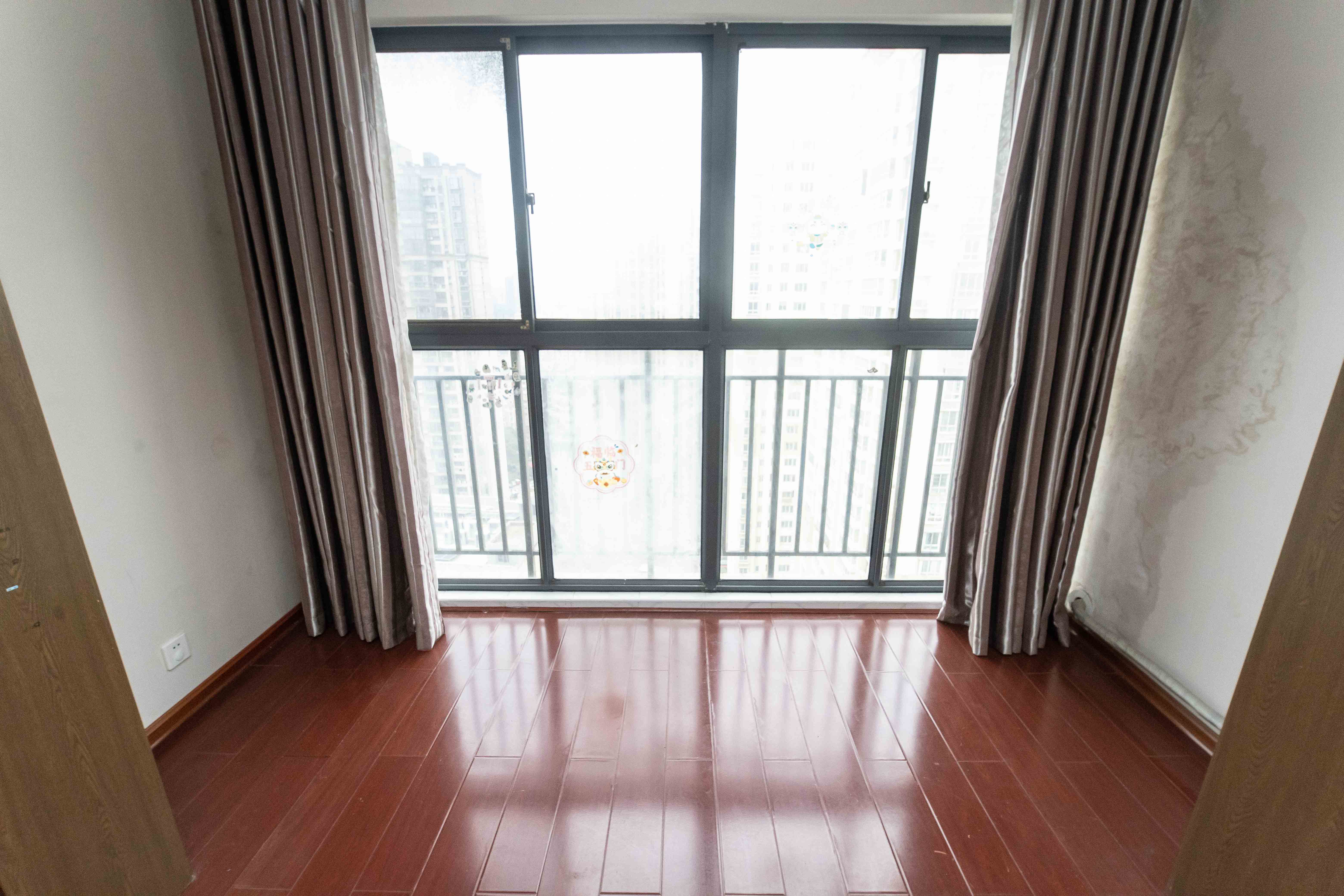 泊爱蓝湾 2室2厅1卫 69.9万 泊爱蓝湾 2室2厅1卫 69.9万阳台