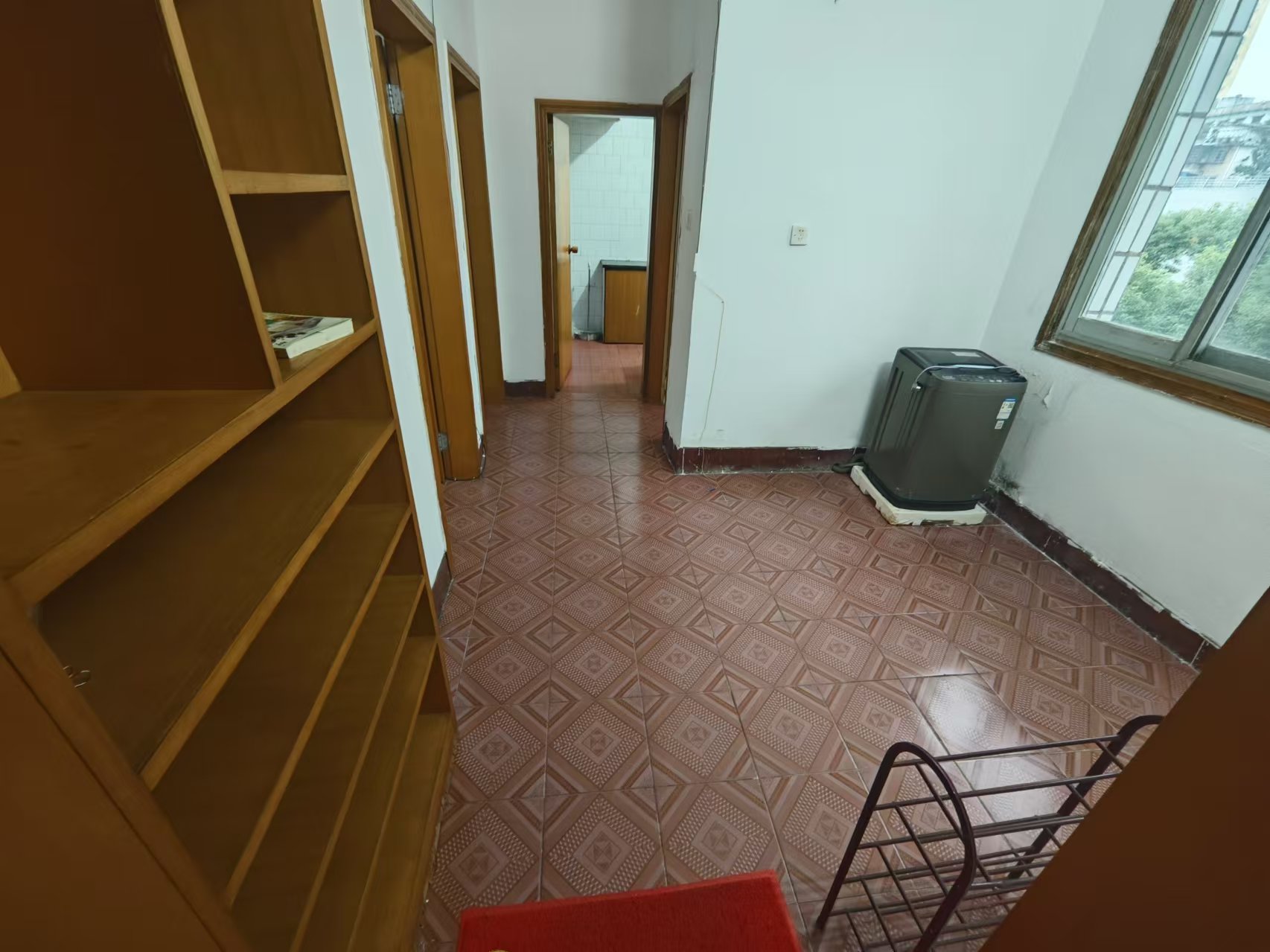 桃花仑城管老院家属区 2室1厅1卫 15.0万 桃花仑城管老院家属区 2室1厅1卫 15.0万室内图