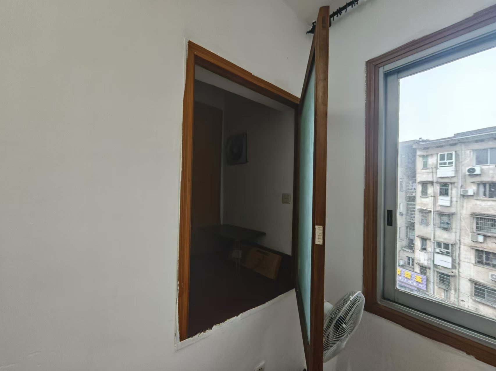 桃花仑城管老院家属区 2室1厅1卫 15.0万 桃花仑城管老院家属区 2室1厅1卫 15.0万室内图