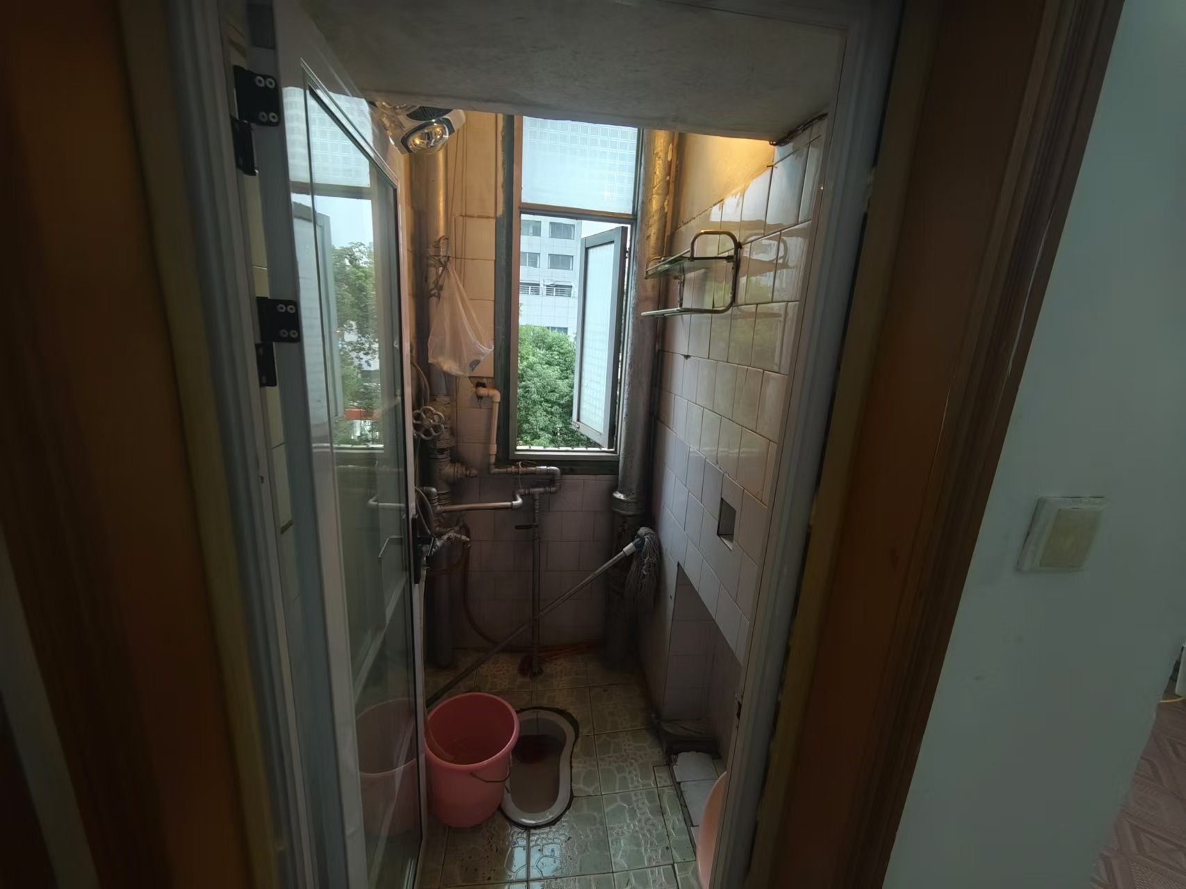 桃花仑城管老院家属区 2室1厅1卫 15.0万 桃花仑城管老院家属区 2室1厅1卫 15.0万室内图