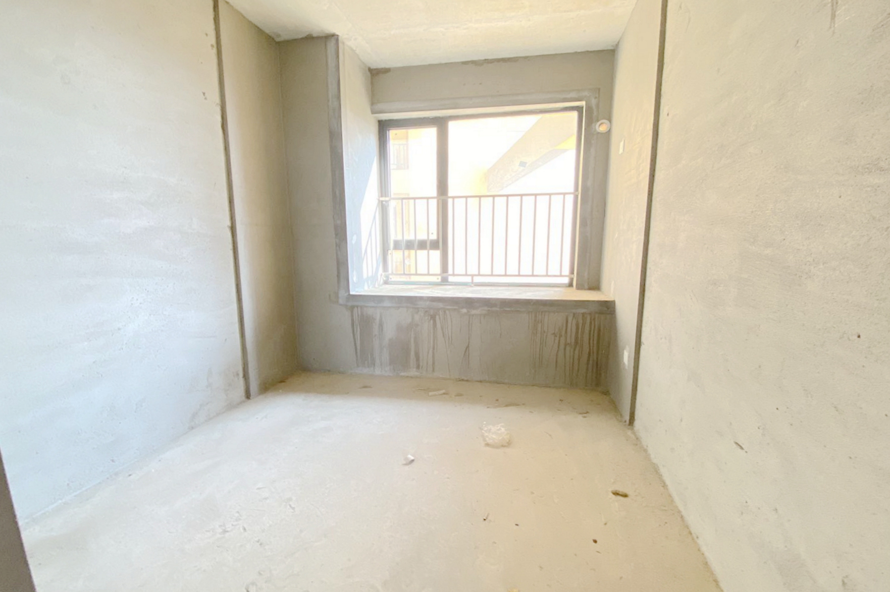 云栖国际  3室2厅2卫    70.8万 云栖国际  3室2厅2卫    70.8万客厅