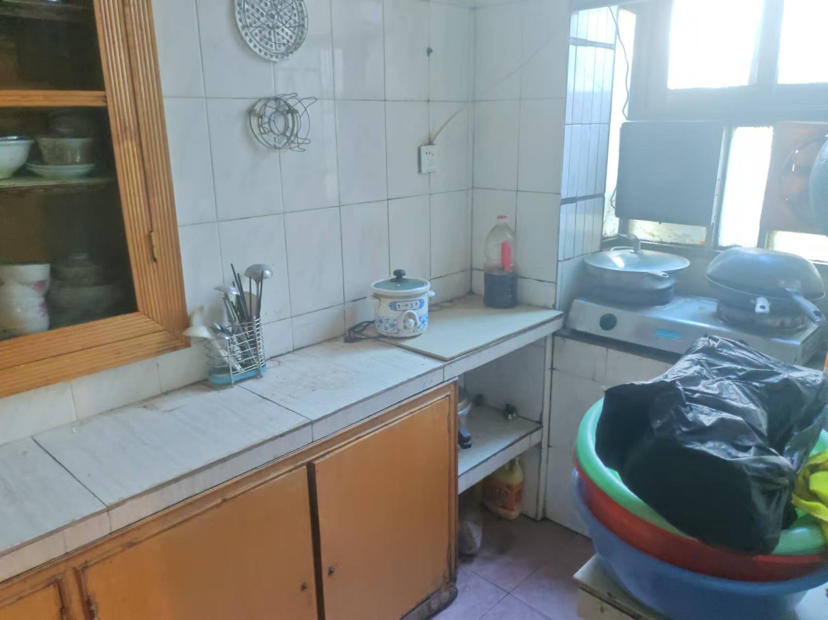 水文局家属楼 3室1厅1卫 1000.0元/月 水文局家属楼 3室1厅1卫 1000.0元/月室内图