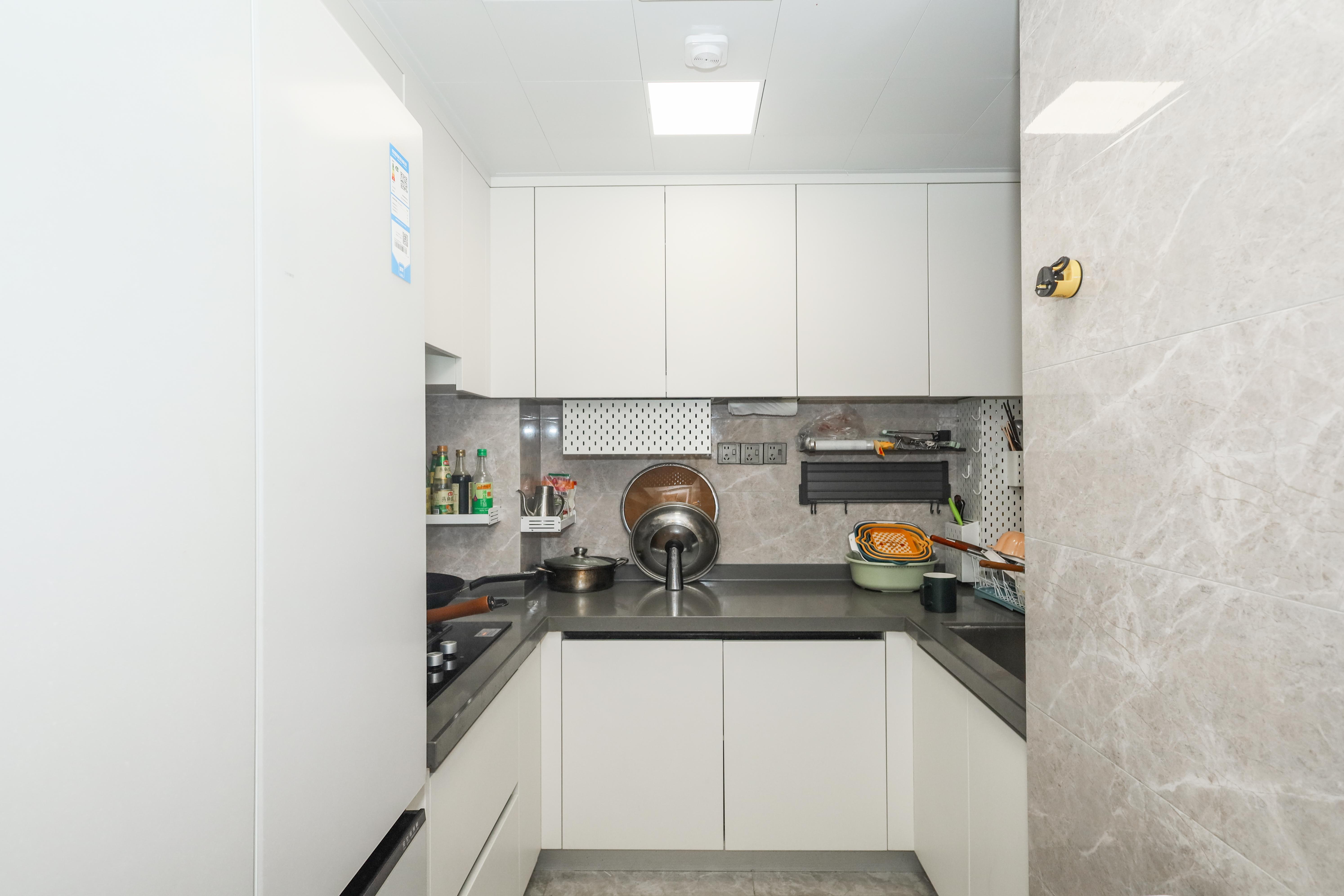 旭辉铂宸府 3室2厅2卫 120.0万 旭辉铂宸府 3室2厅2卫 120.0万厨房