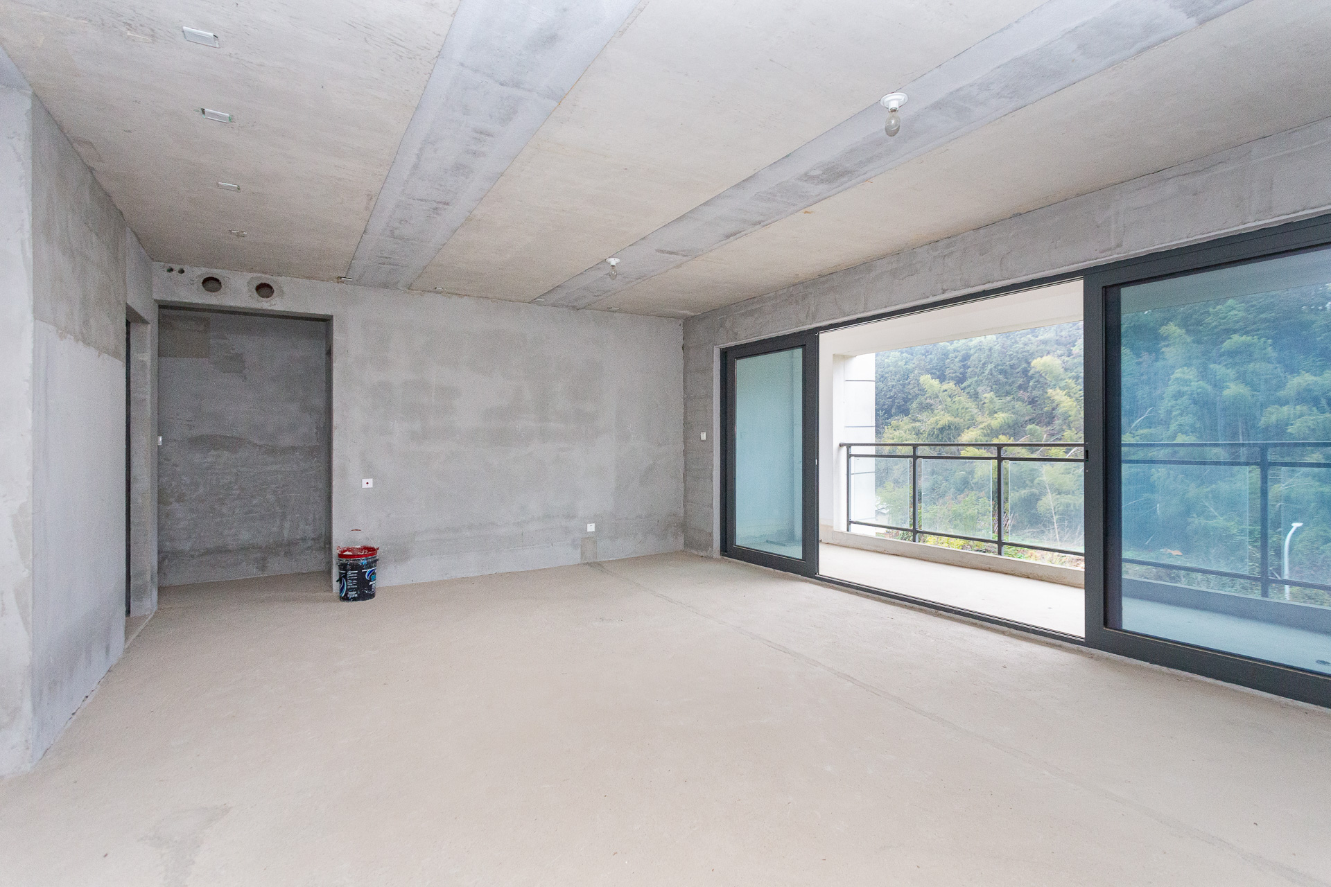 新城观山印  4室2厅1卫   172.00万客厅