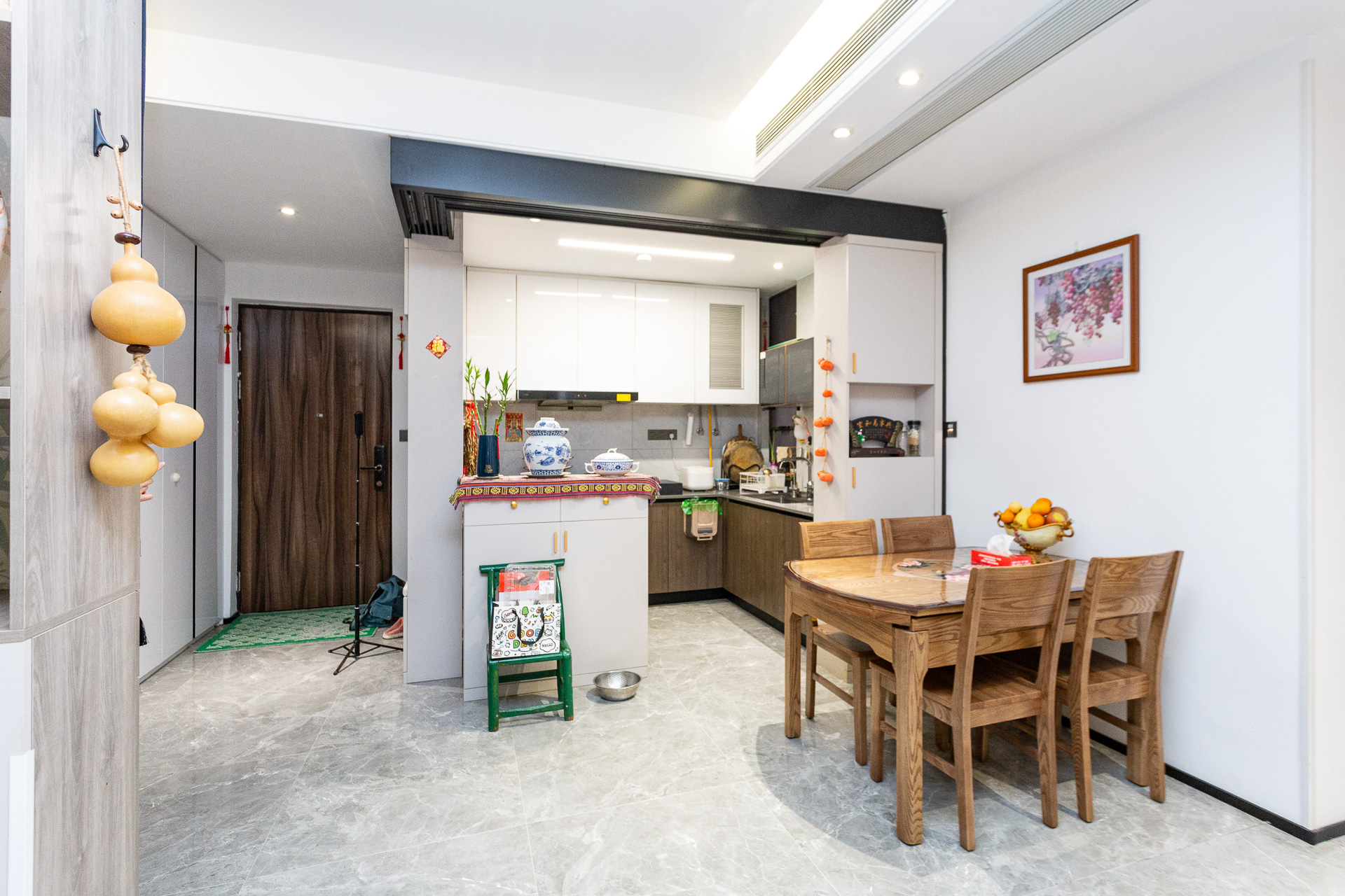 万科滨河道 3室2厅2卫 160.0万 万科滨河道 3室2厅2卫 160.0万客厅