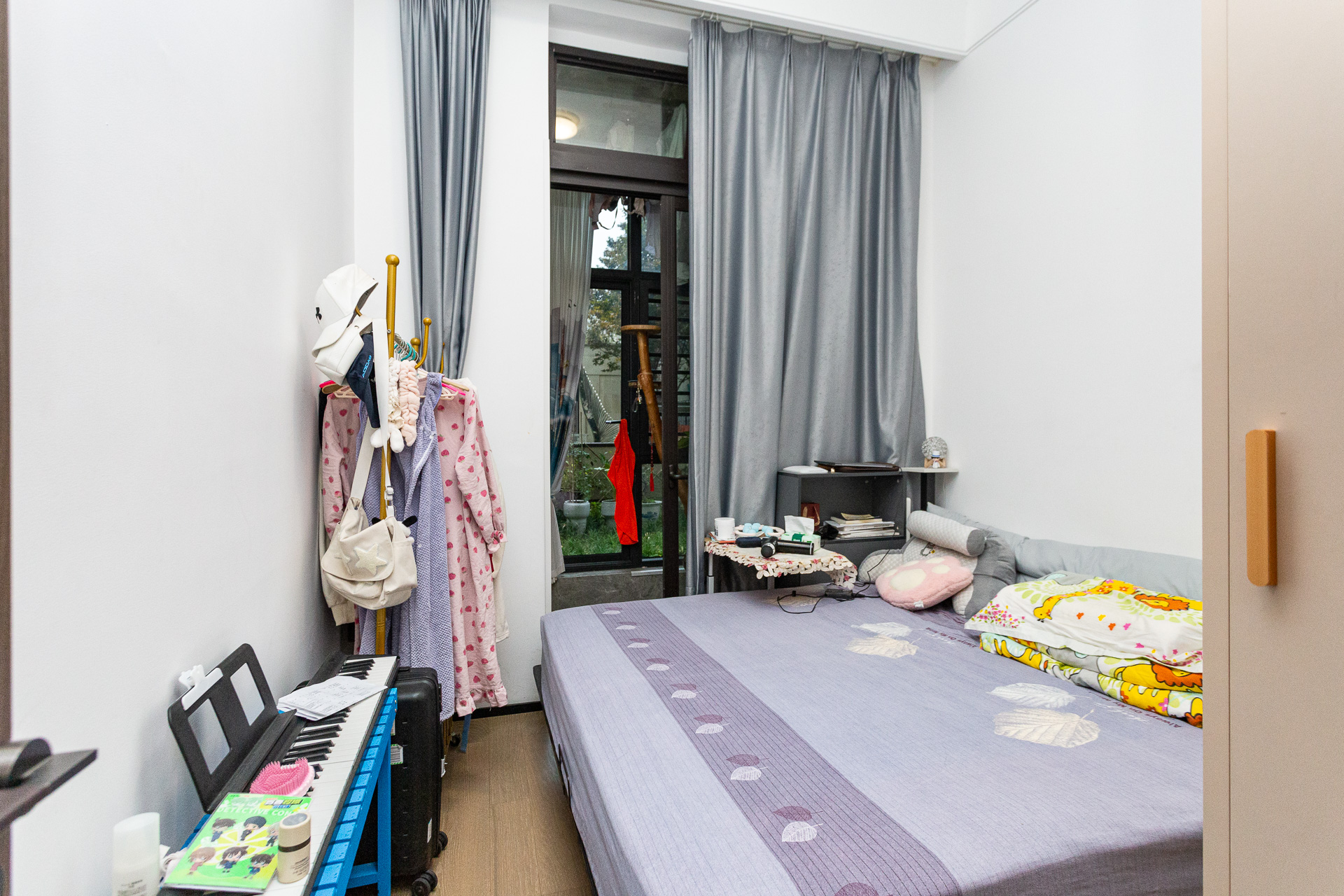 万科滨河道 3室2厅2卫 160.0万 万科滨河道 3室2厅2卫 160.0万卧室