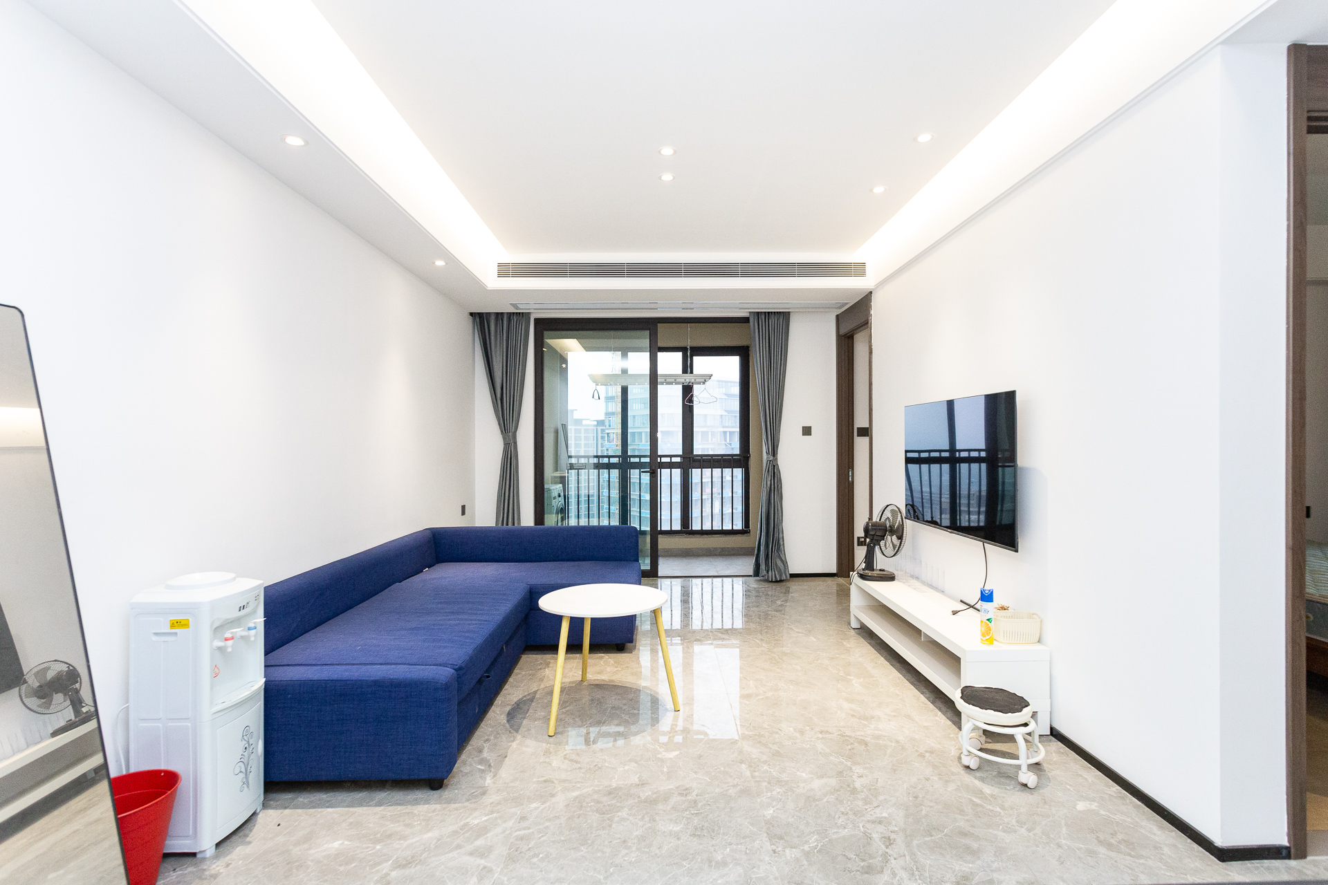 万科滨河道 3室2厅2卫 128.0万 万科滨河道 3室2厅2卫 128.0万客厅