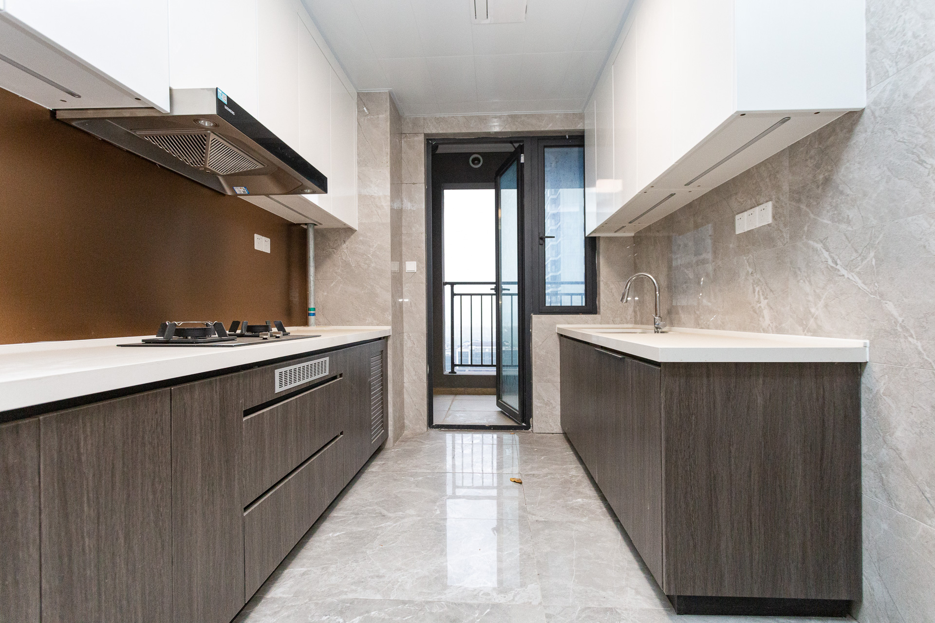 越秀湘江星汇城三期 4室2厅3卫 320.0万 越秀湘江星汇城三期 4室2厅3卫 320.0万厨房