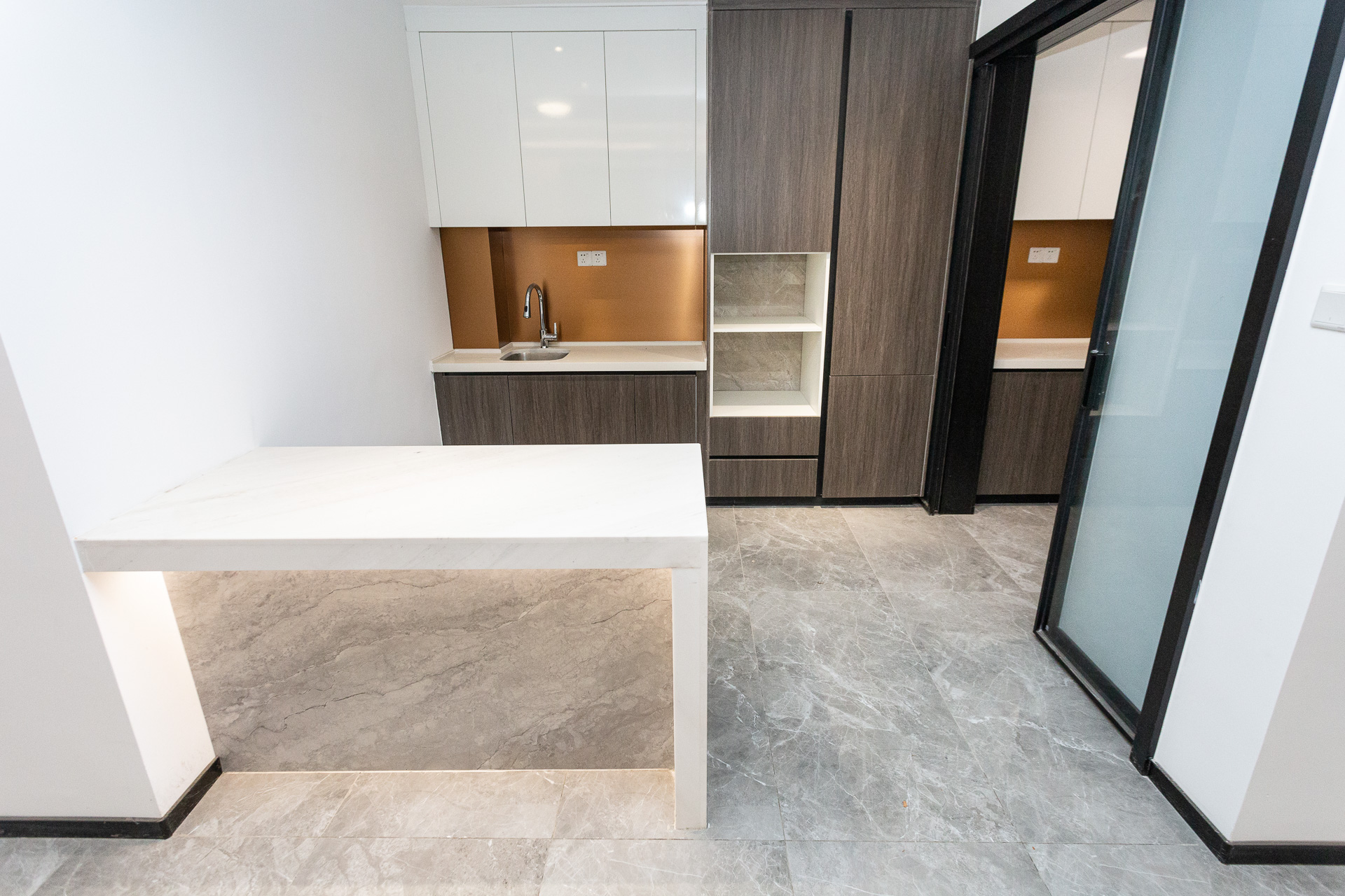 越秀湘江星汇城三期 4室2厅3卫 320.0万 越秀湘江星汇城三期 4室2厅3卫 320.0万厨房