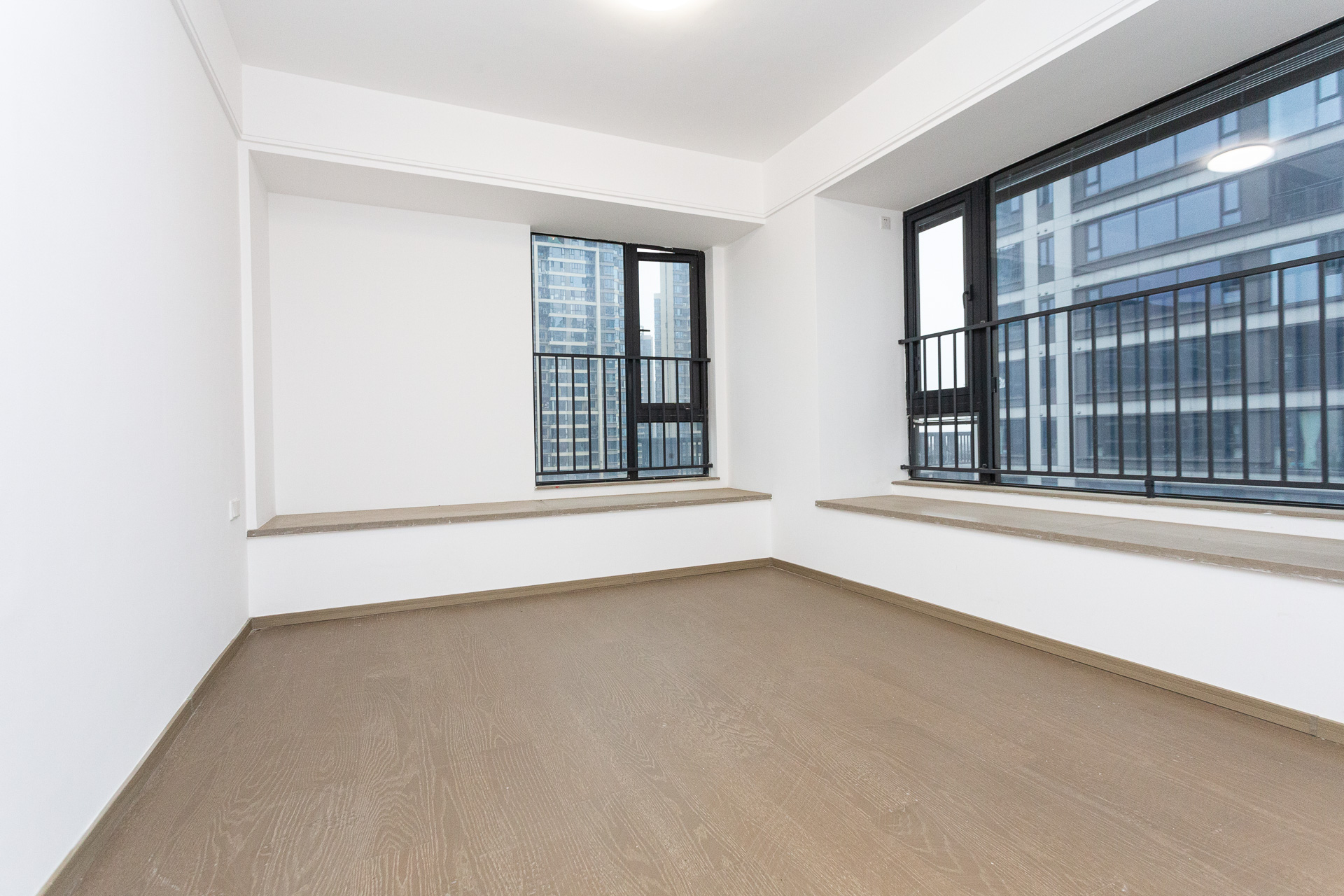 越秀湘江星汇城三期 4室2厅3卫 320.0万 越秀湘江星汇城三期 4室2厅3卫 320.0万卧室