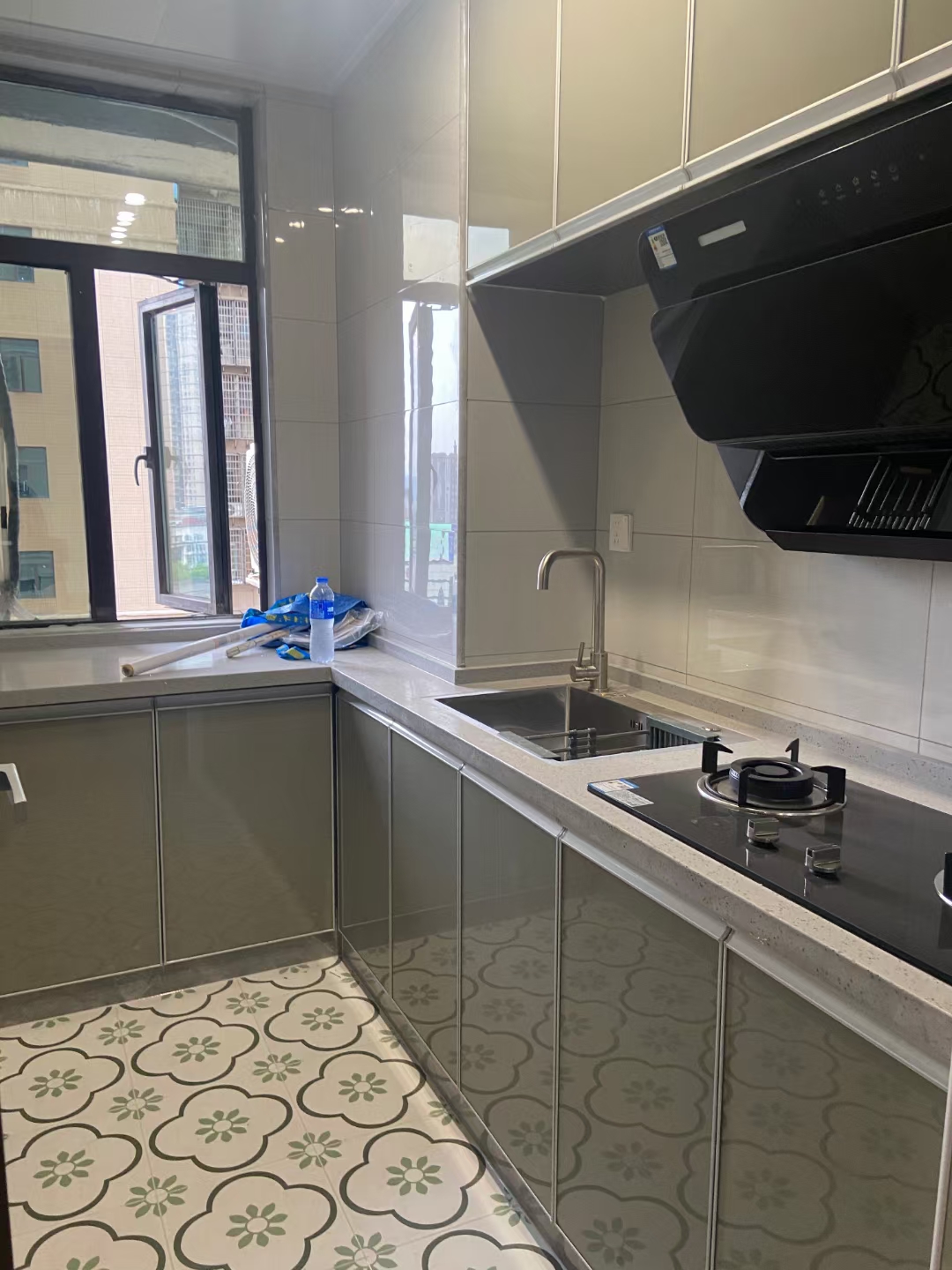 五洲富隆中心 1室1厅1卫 27.0万 五洲富隆中心 1室1厅1卫 27.0万室内图