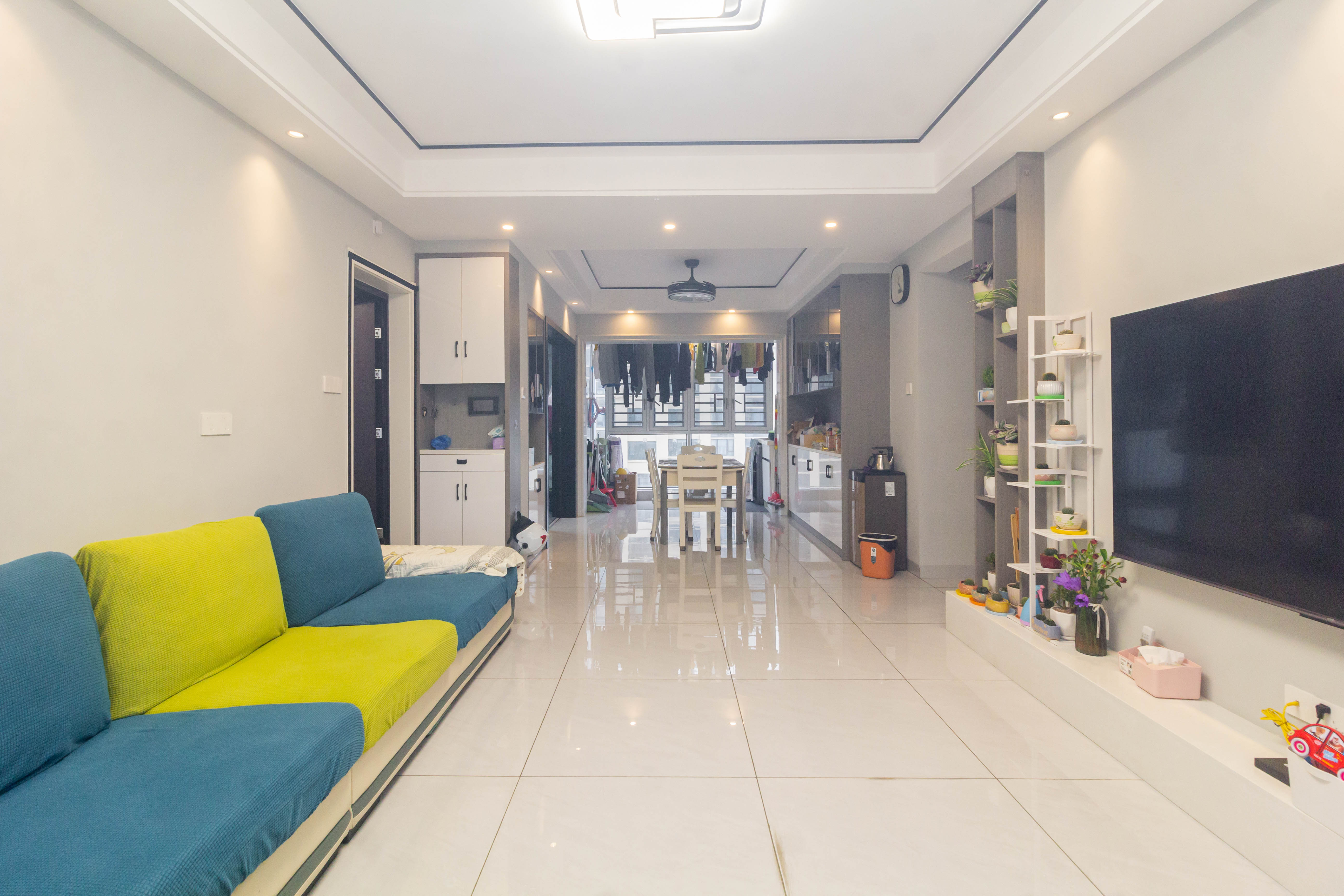 金科天悦(金科美邻汇)  3室2厅2卫    88.0万 金科天悦(金科美邻汇)  3室2厅2卫    88.0万客厅