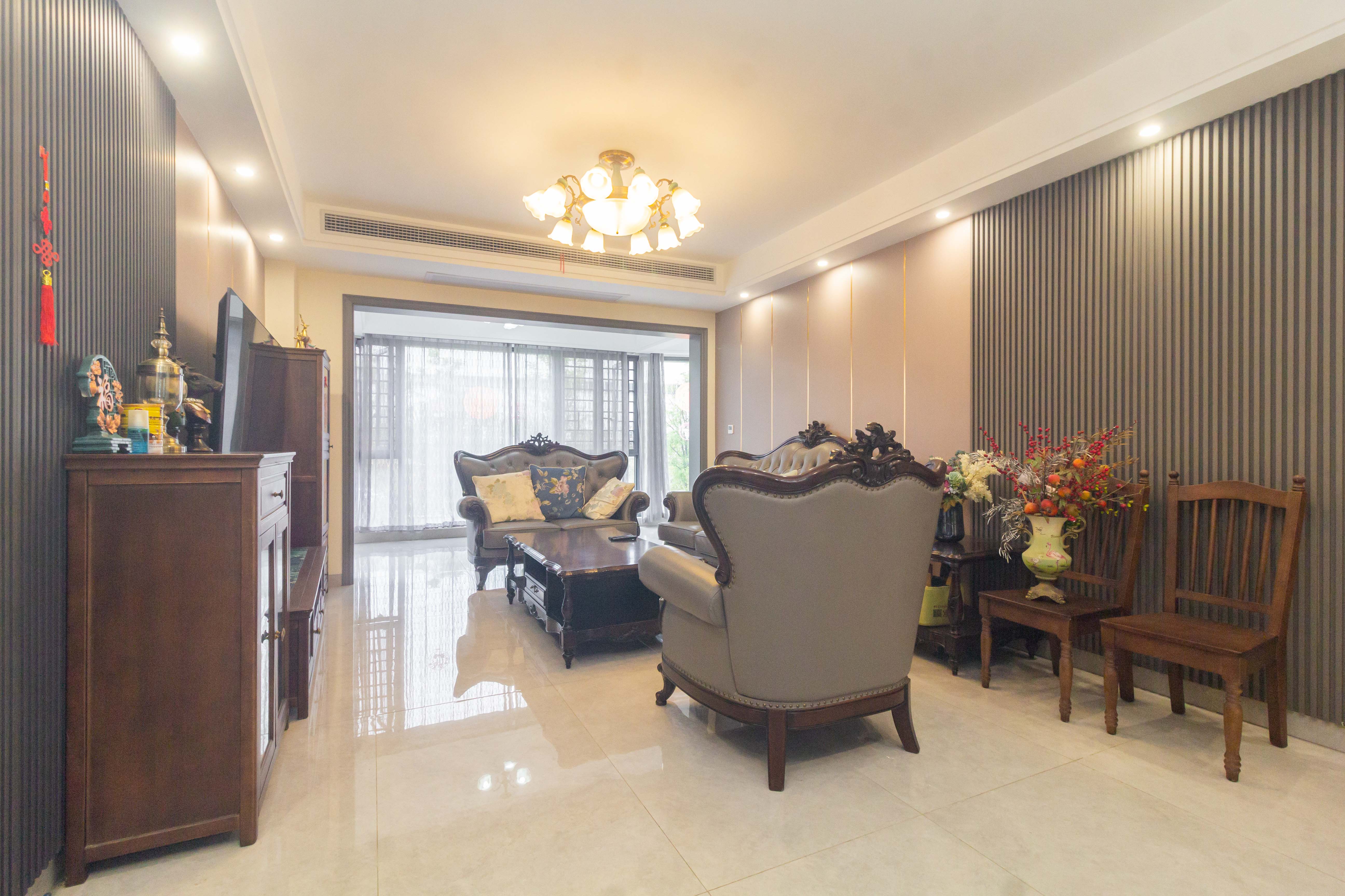 福天星中心(福天星雅苑) 4室2厅2卫 195.0万 福天星中心(福天星雅苑) 4室2厅2卫 195.0万客厅