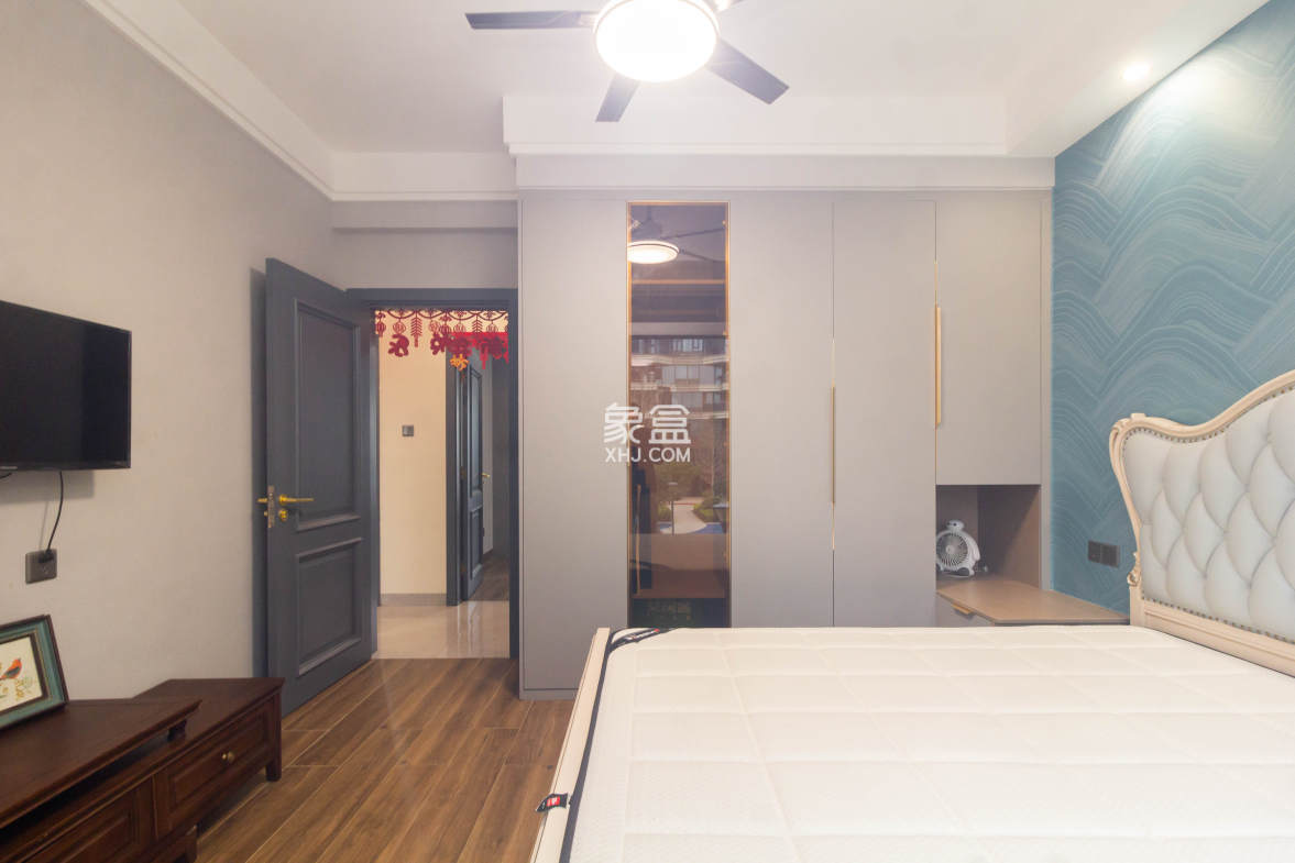 福天星中心(福天星雅苑) 4室2厅2卫 195.0万 福天星中心(福天星雅苑) 4室2厅2卫 195.0万卧室