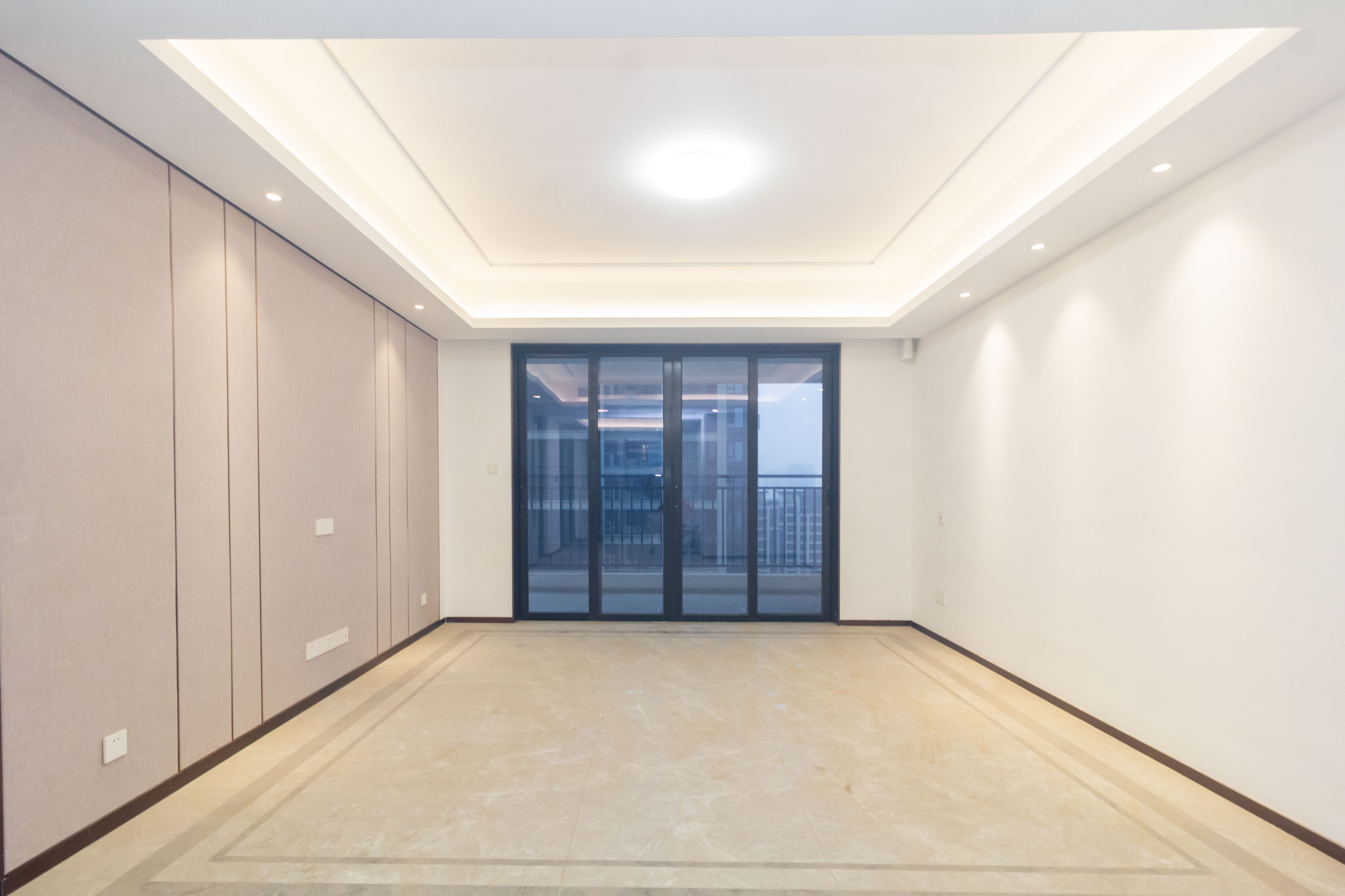 金茂建发观悦  4室1厅2卫   208.00万