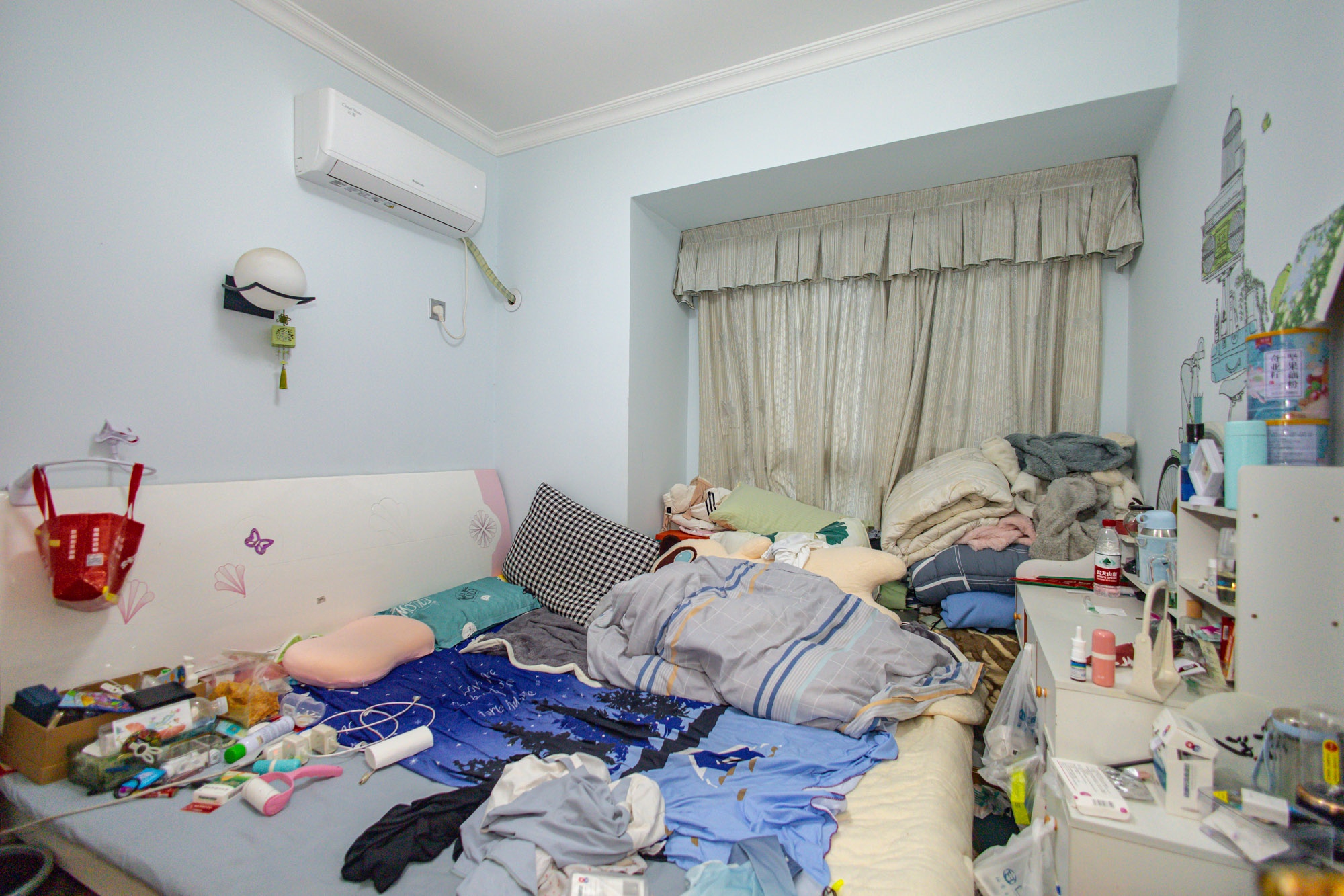 湖湾世景 4室2厅2卫 98.0万 湖湾世景 4室2厅2卫 98.0万卧室