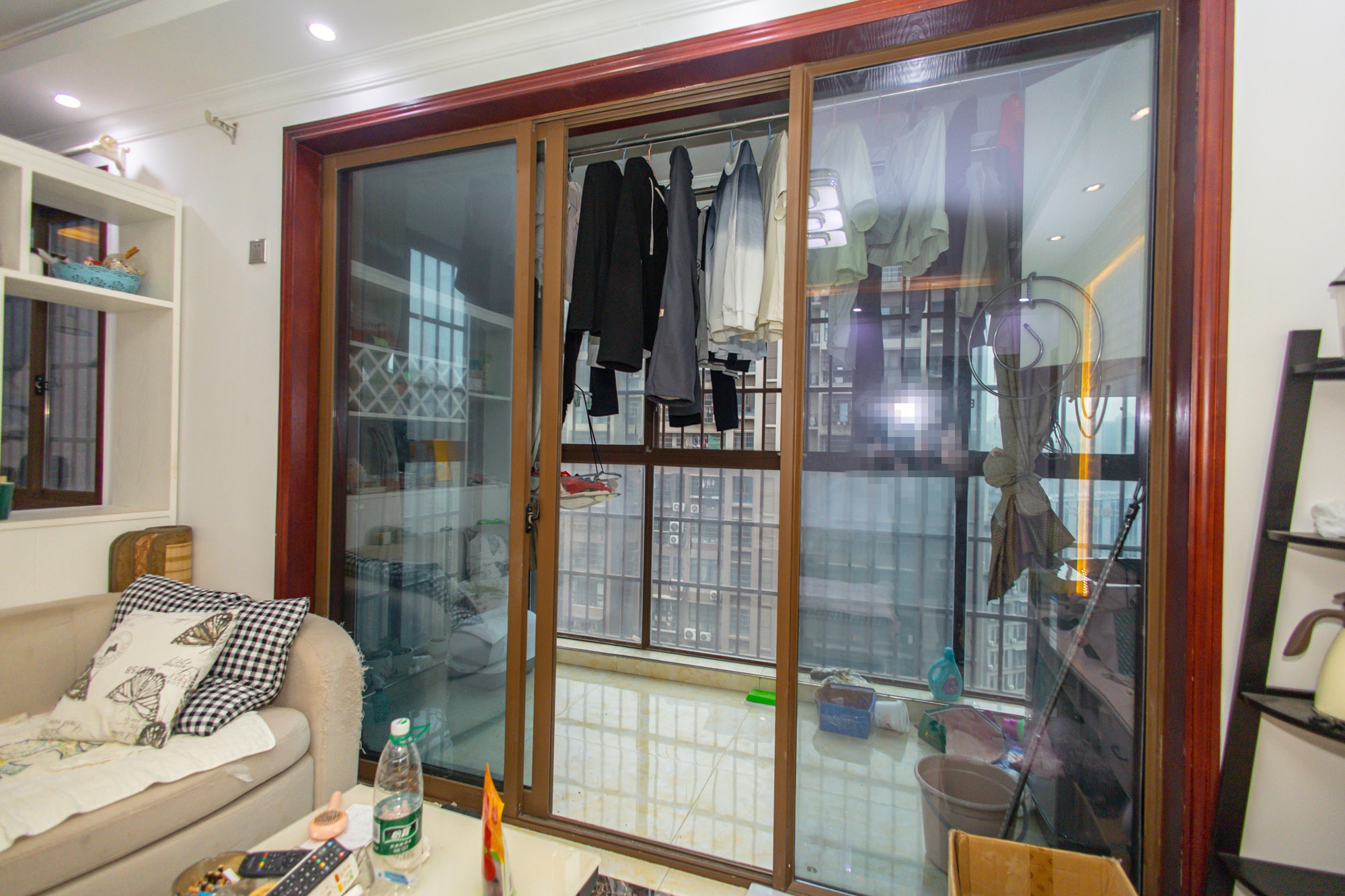 湖湾世景 4室2厅2卫 98.0万 湖湾世景 4室2厅2卫 98.0万阳台