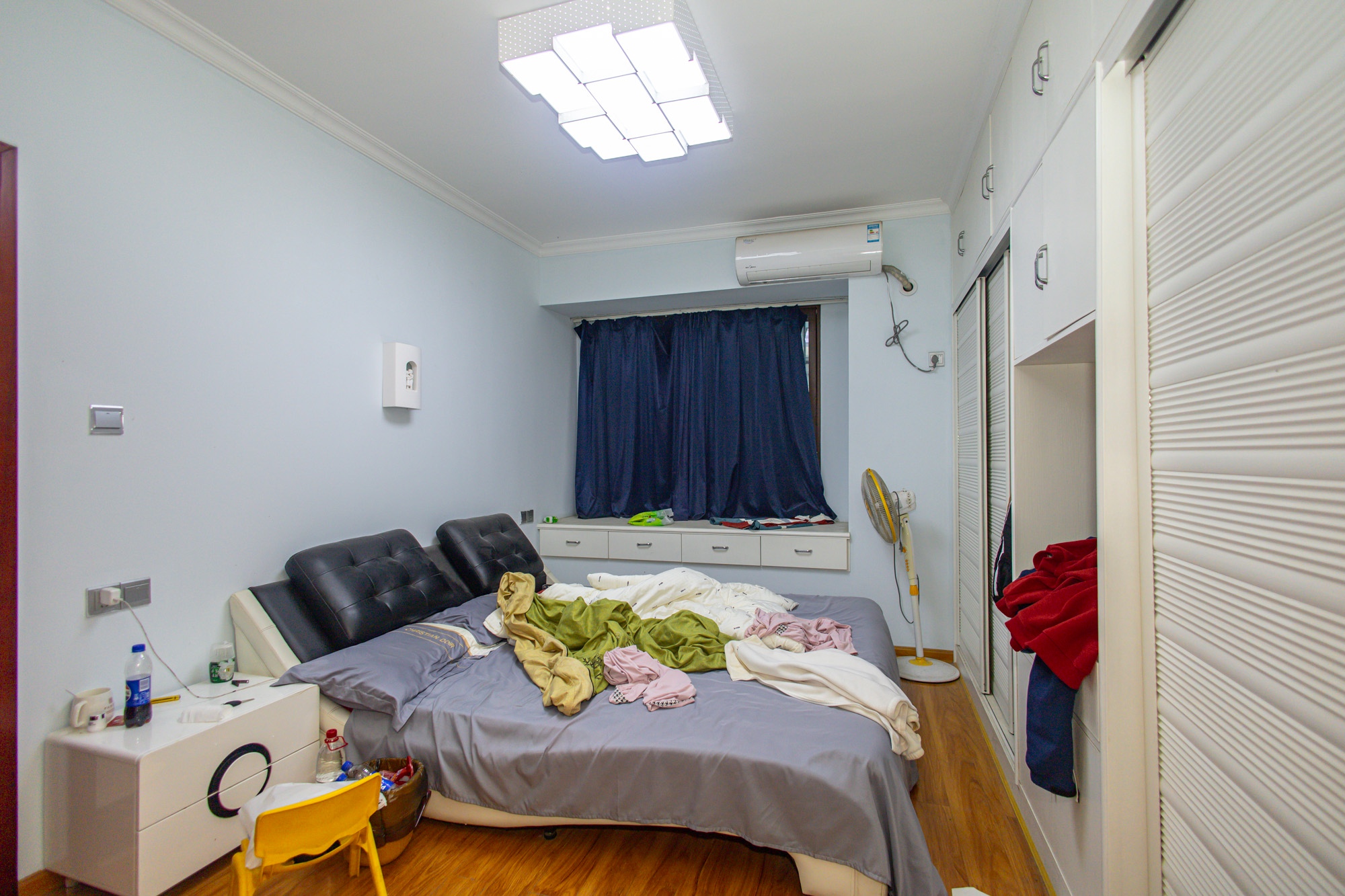 湖湾世景 4室2厅2卫 98.0万 湖湾世景 4室2厅2卫 98.0万卧室