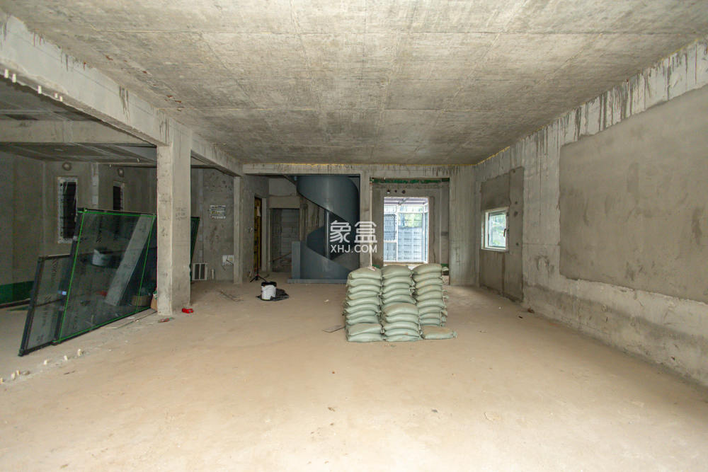 东原麓印长江C区  5室2厅3卫   430.00万