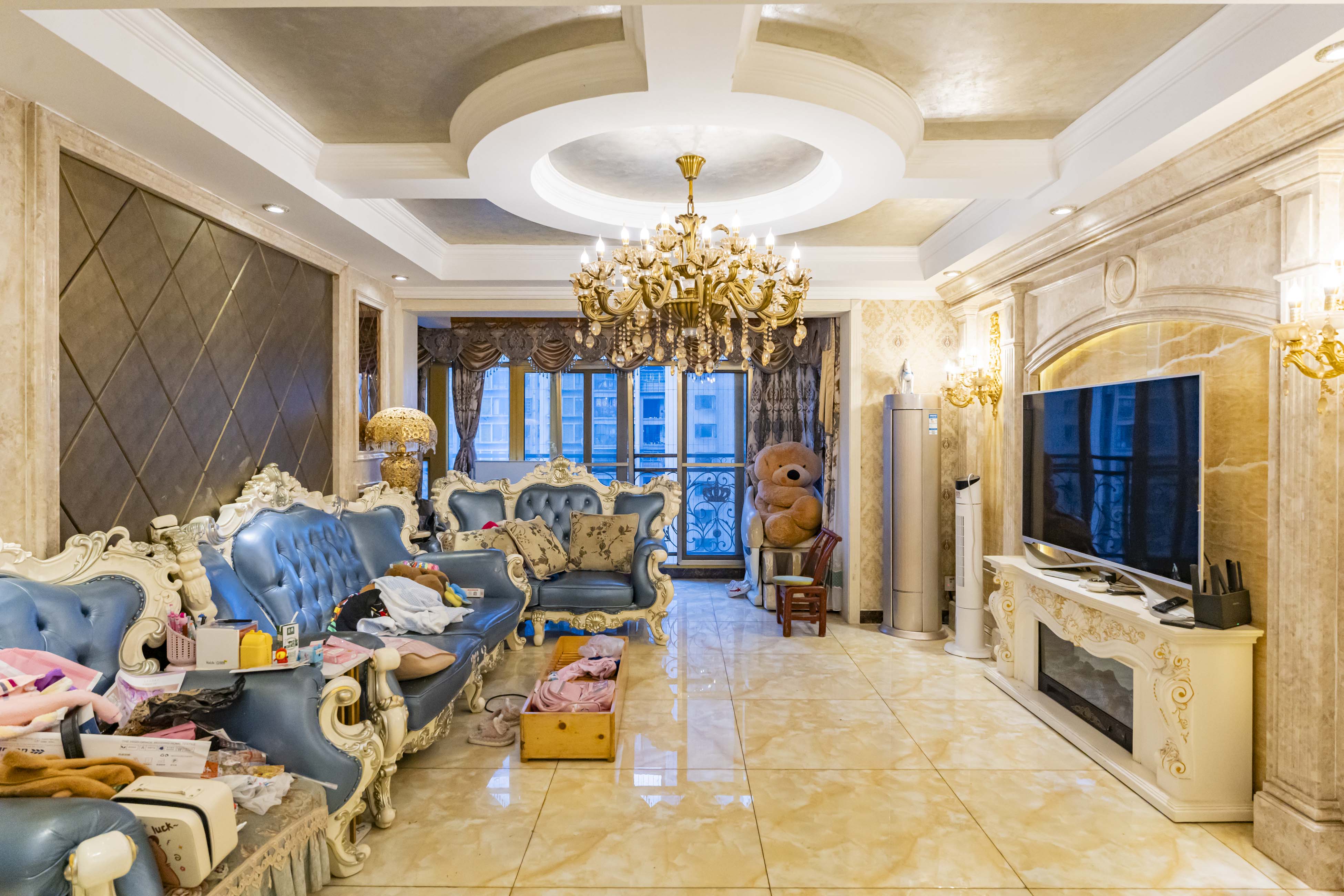 绿洲花园 4室2厅2卫 146.0万 绿洲花园 4室2厅2卫 146.0万客厅