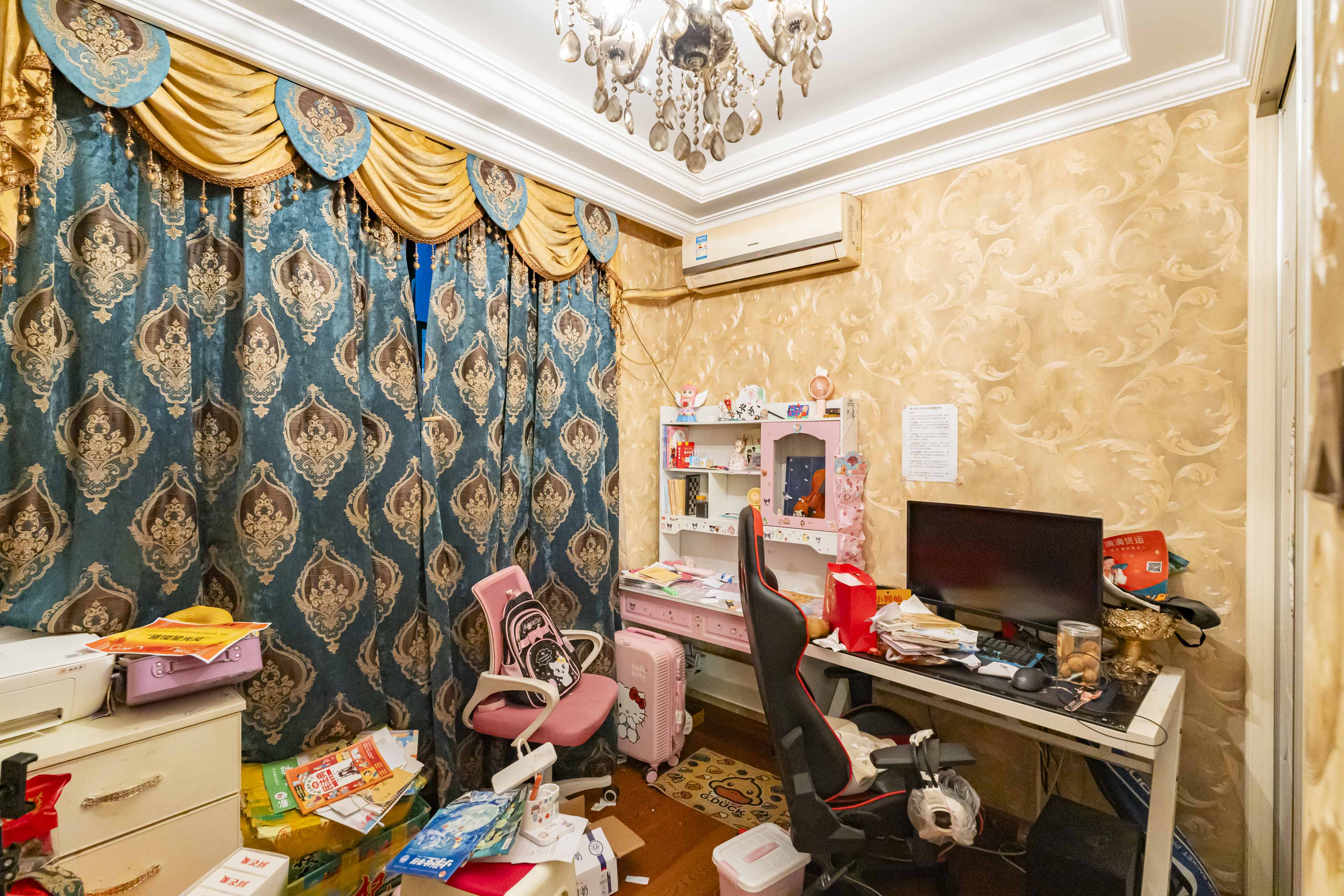 绿洲花园 4室2厅2卫 146.0万 绿洲花园 4室2厅2卫 146.0万卧室