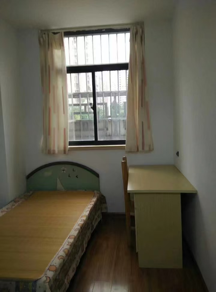 钱隆学府一、二期 2室1厅1卫 1600.0元/月 钱隆学府一、二期 2室1厅1卫 1600.0元/月室内图