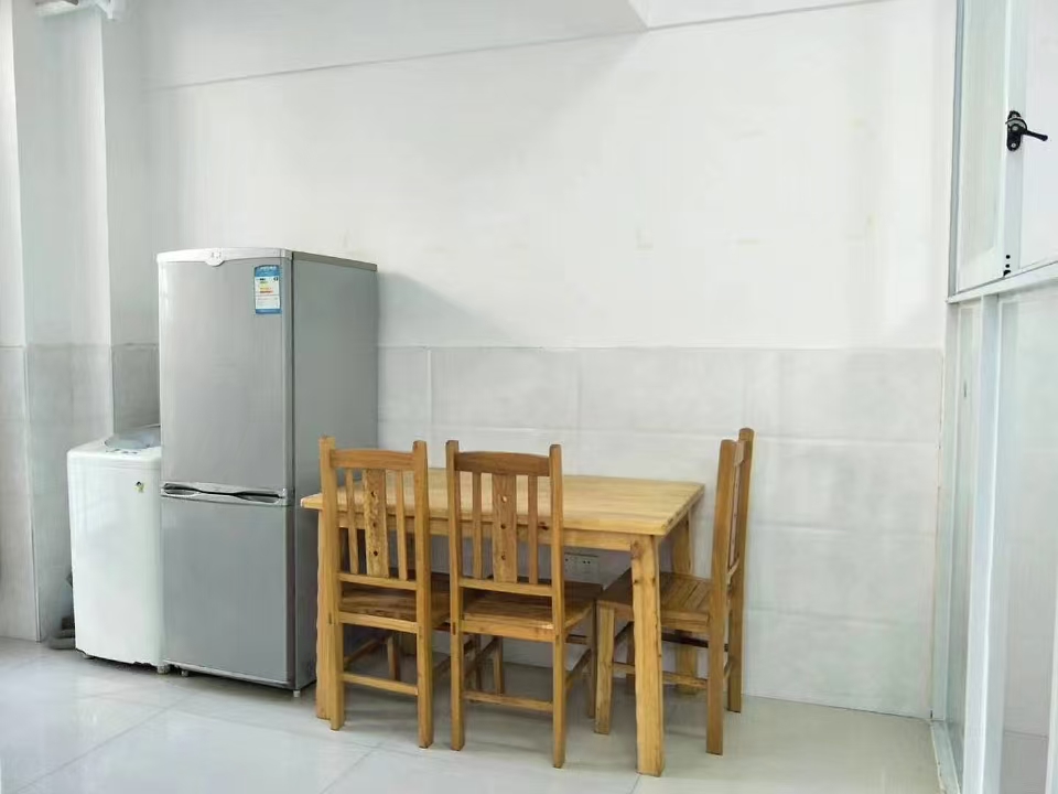 钱隆学府一、二期 2室1厅1卫 1600.0元/月 钱隆学府一、二期 2室1厅1卫 1600.0元/月室内图