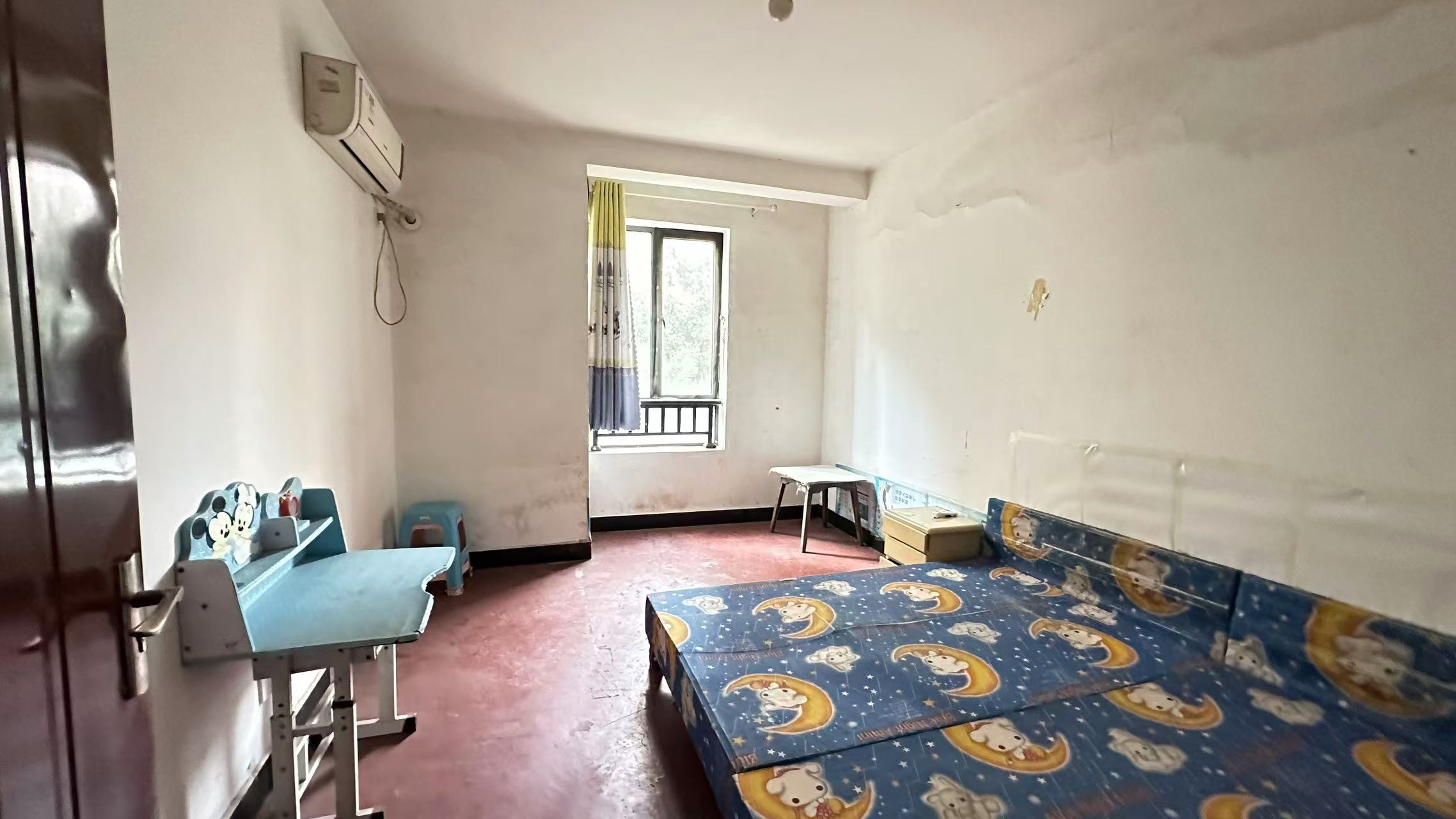 泰山公馆 1室2厅1卫 38.0万 泰山公馆 1室2厅1卫 38.0万室内图