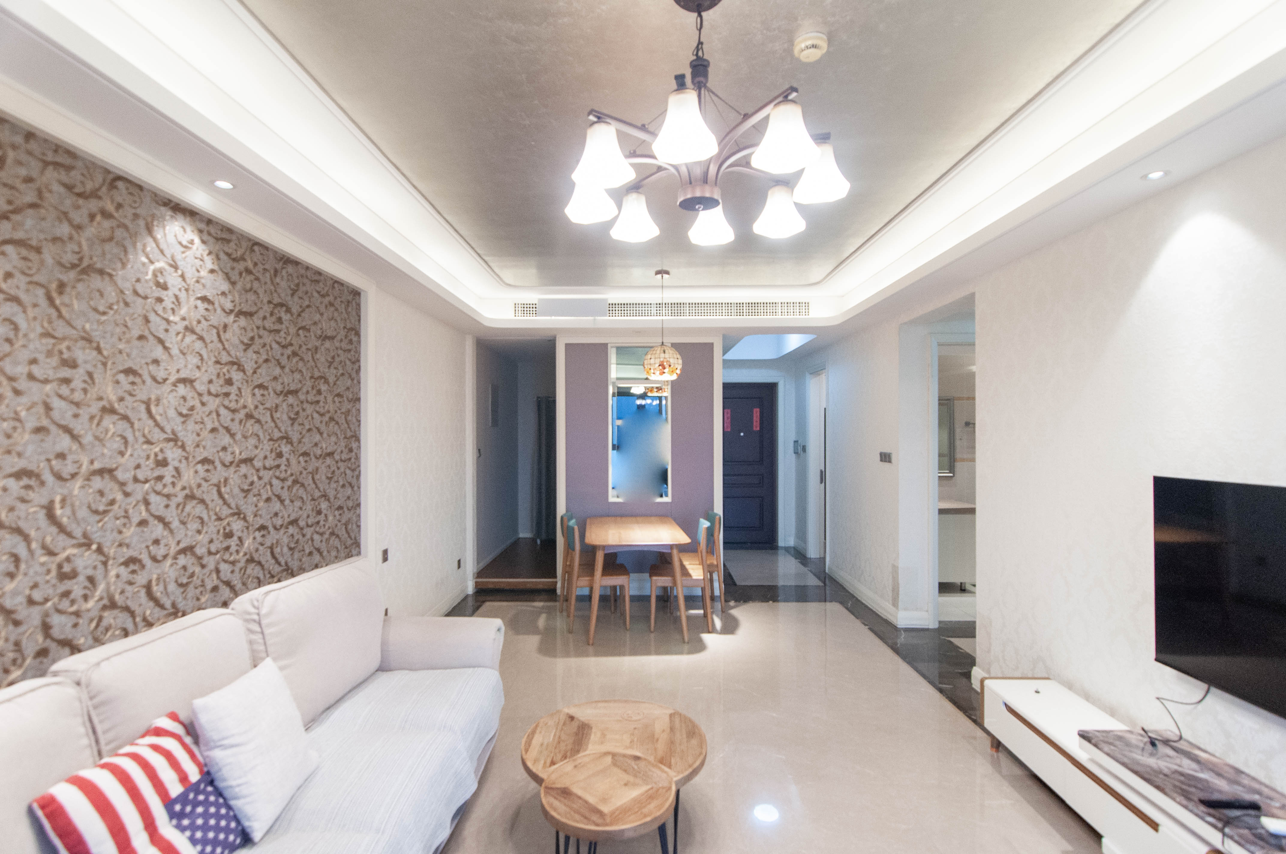 梅溪湖金茂府(金茂广场)(金茂览秀城)  2室2厅2卫    198.0万 梅溪湖金茂府(金茂广场)(金茂览秀城)  2室2厅2卫    198.0万