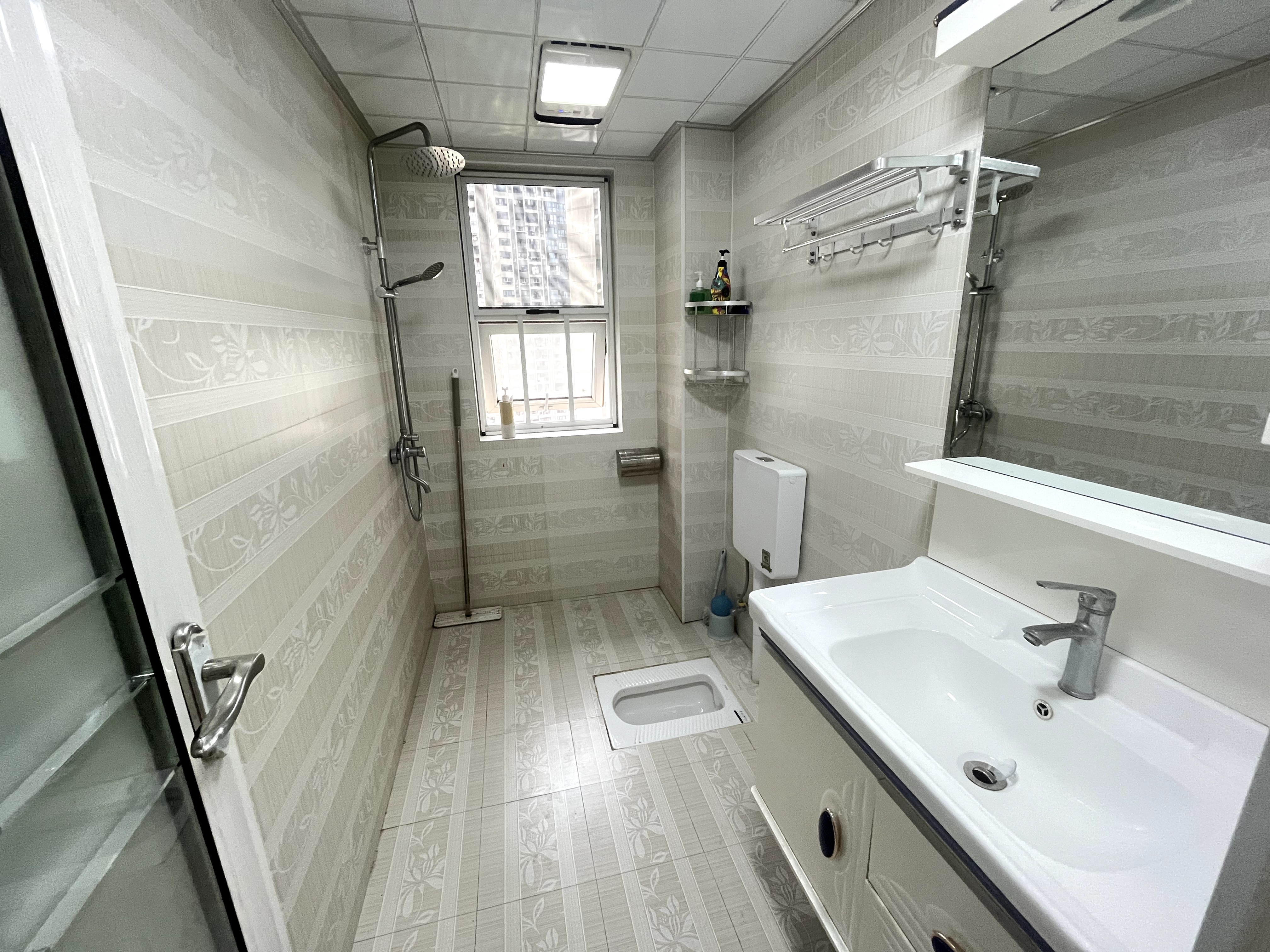 美的城四期 3室2厅1卫 2100.0元/月 美的城四期 3室2厅1卫 2100.0元/月户型图