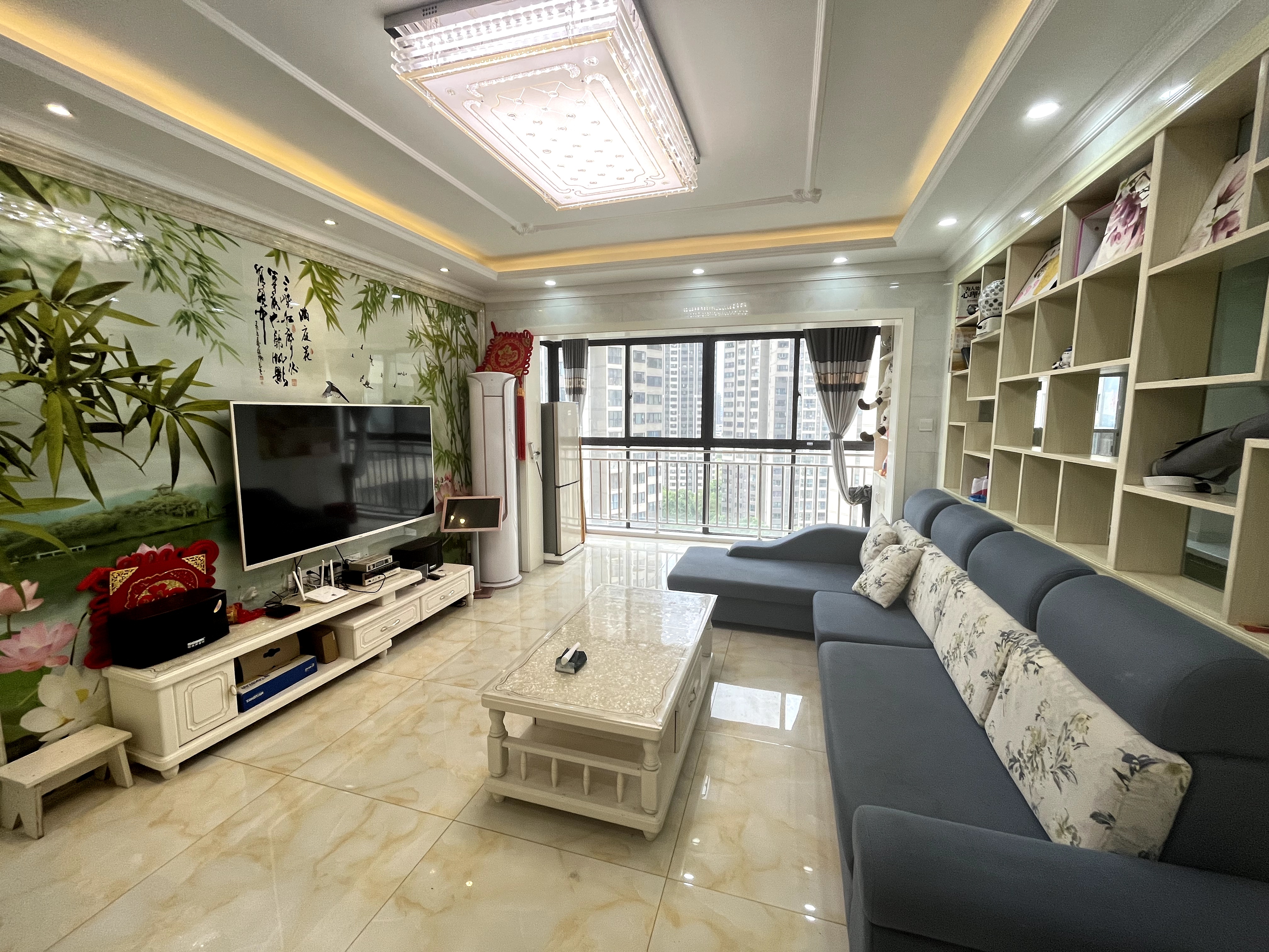 美的城四期 3室2厅1卫 2100.0元/月 美的城四期 3室2厅1卫 2100.0元/月室内图